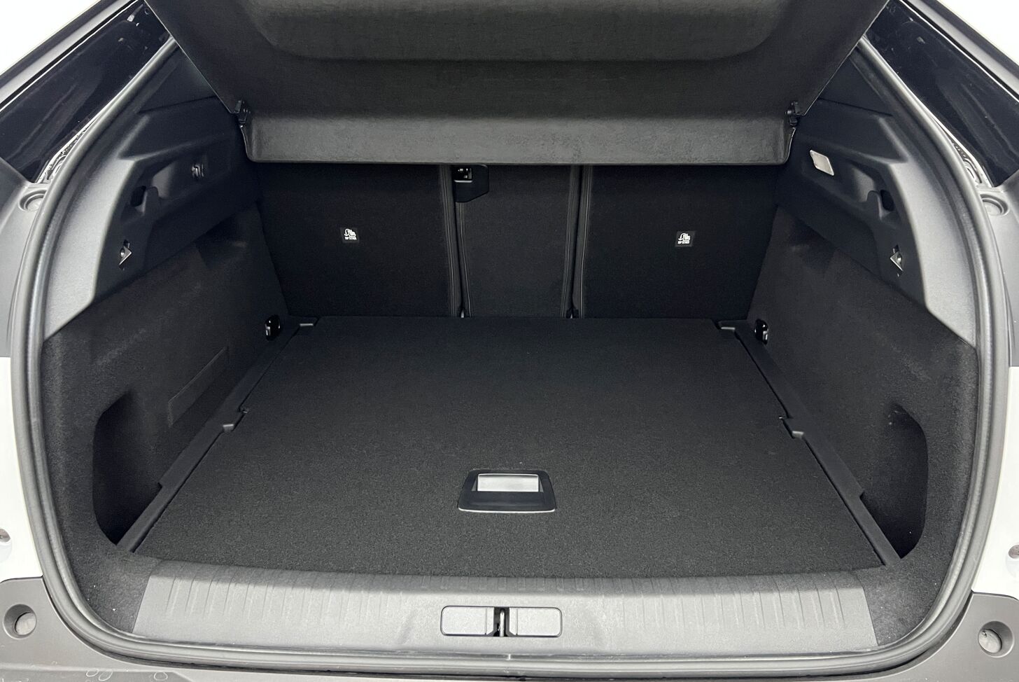 PEUGEOT 3008 SUV Hybride Essence