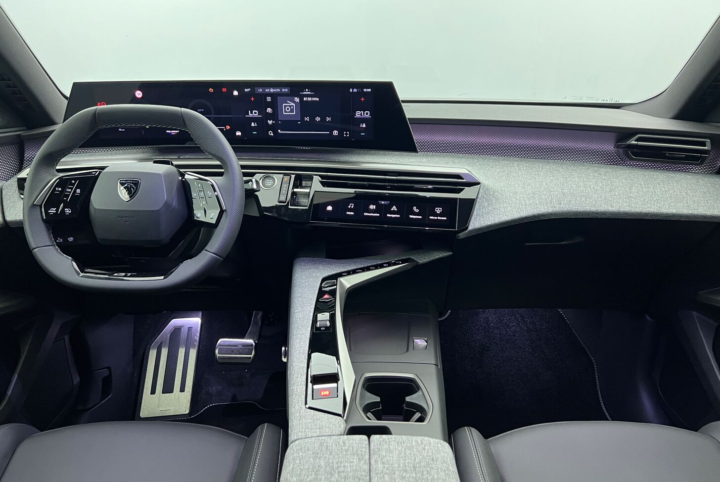 PEUGEOT 3008 SUV Hybride Essence