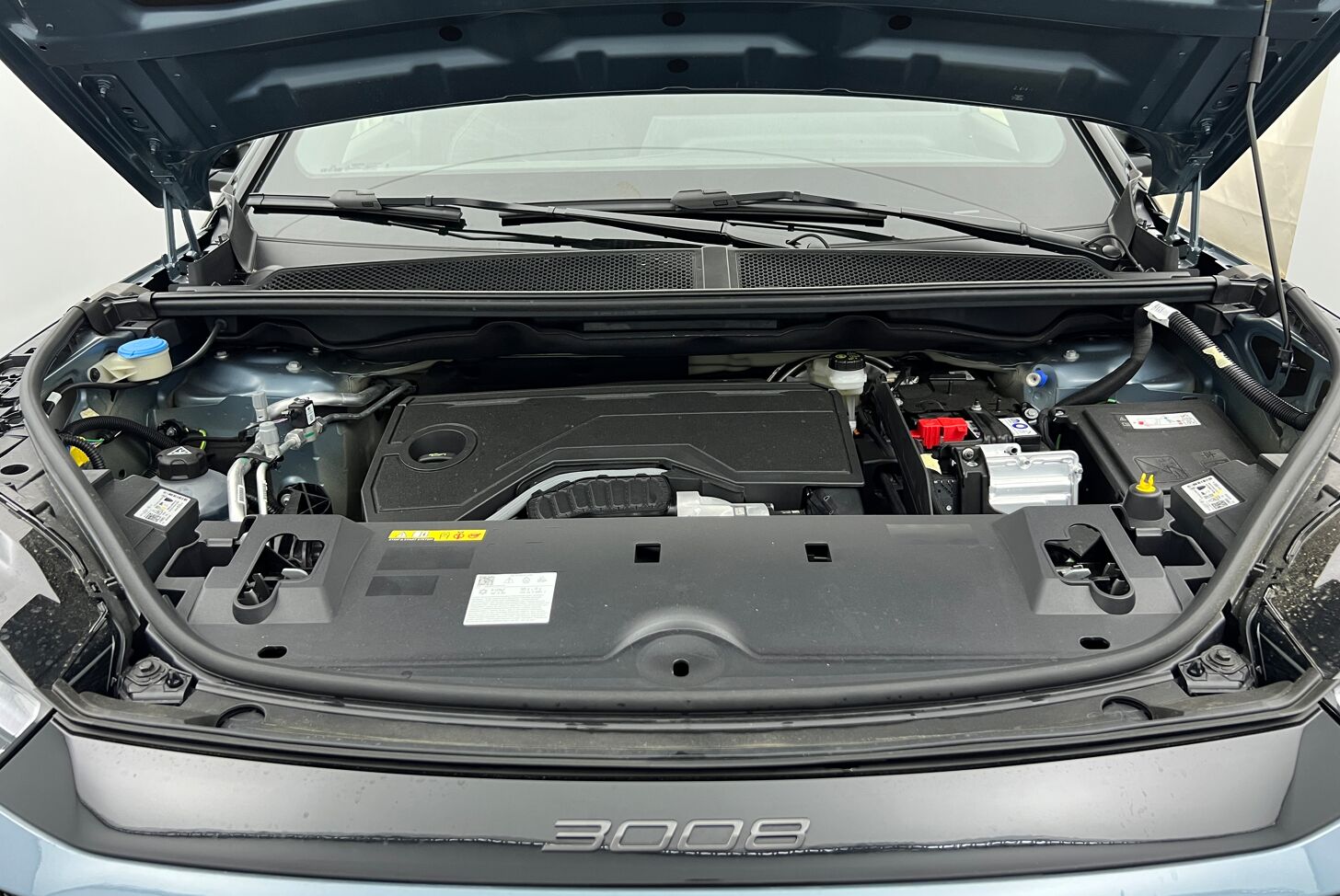 PEUGEOT 3008 SUV Hybride Essence