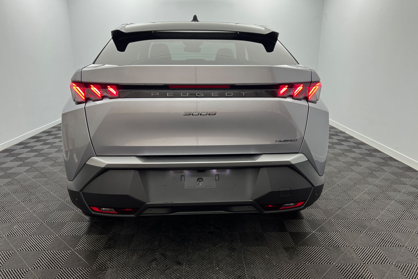 PEUGEOT 3008 SUV Hybride Essence