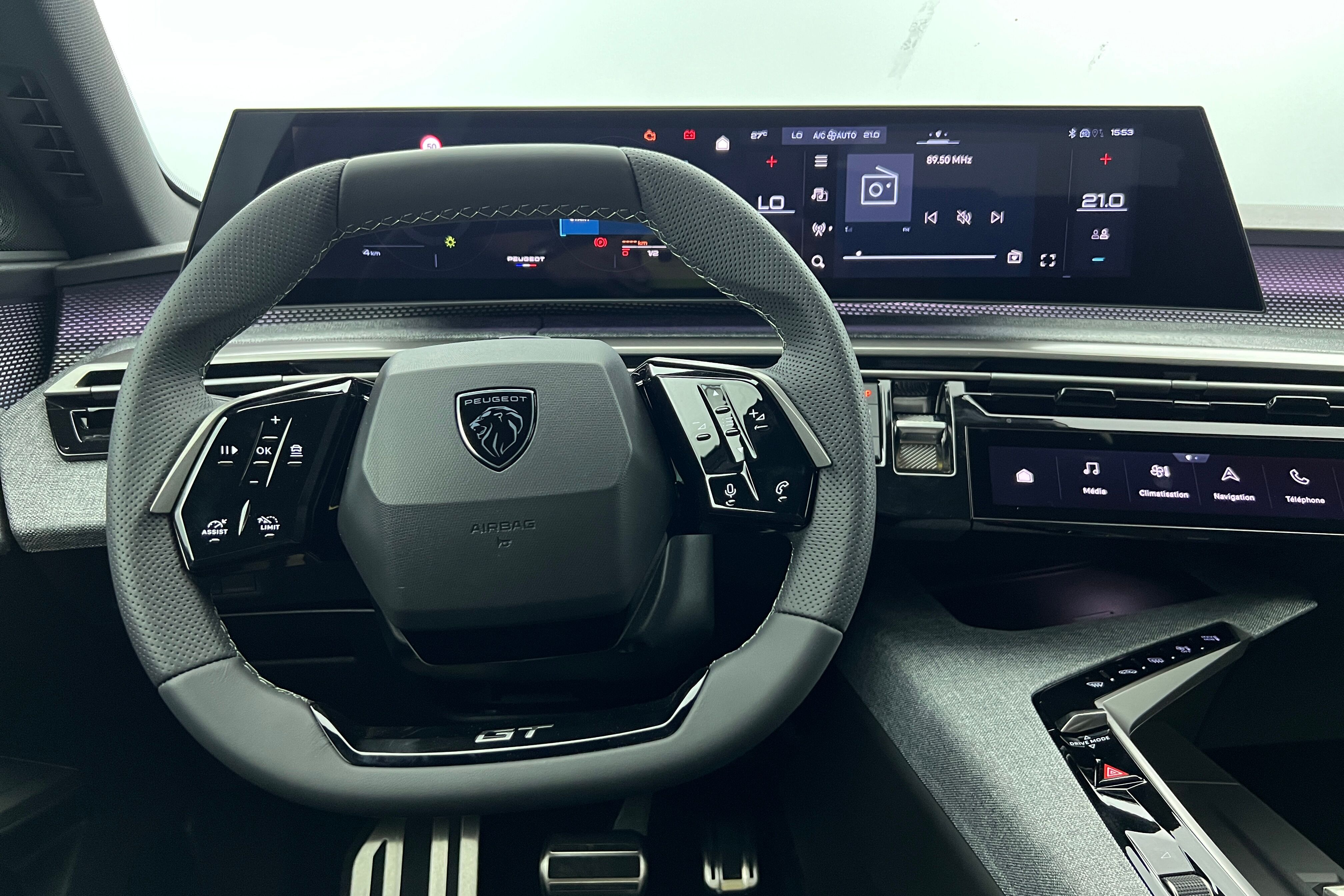 PEUGEOT 3008 SUV Hybride — photo 7