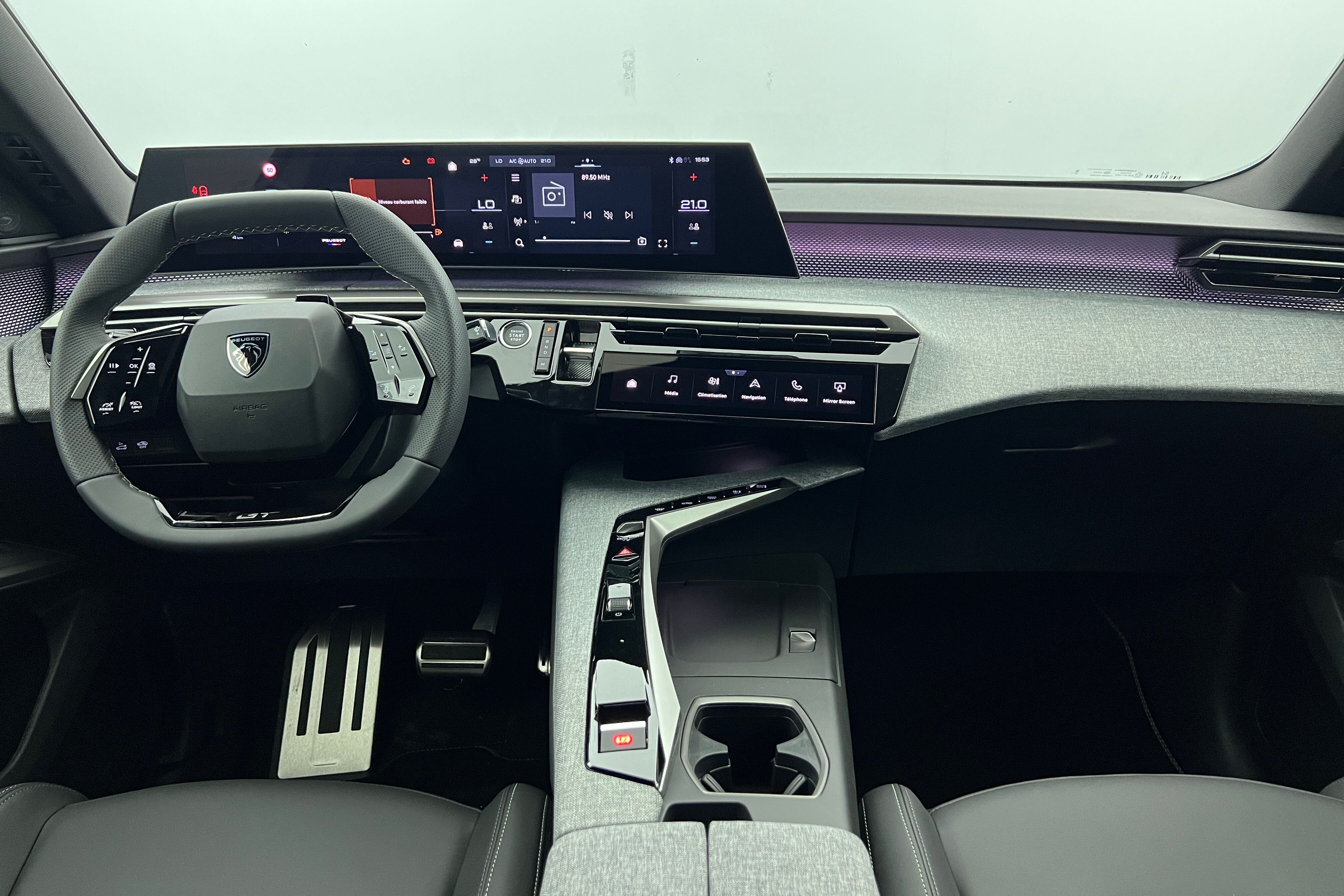 PEUGEOT 3008 SUV Hybride — photo 8