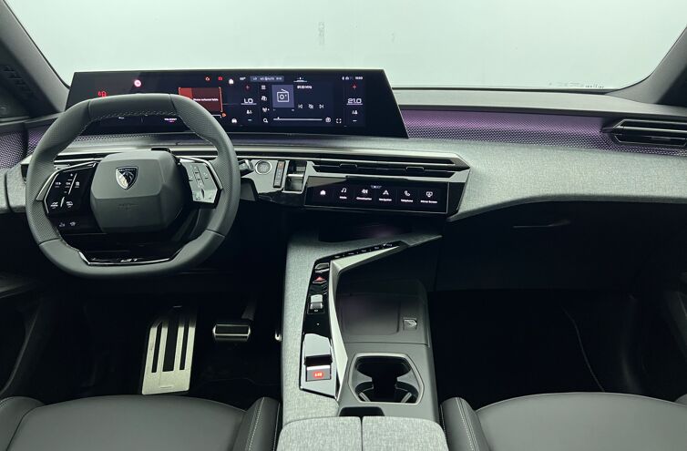 PEUGEOT 3008 SUV Hybride Essence