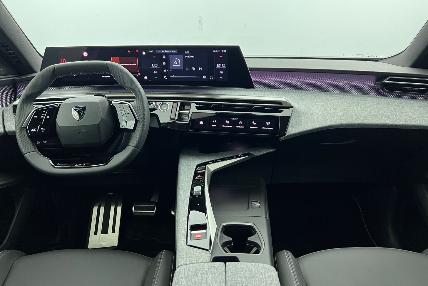 PEUGEOT 3008 SUV Hybride Essence