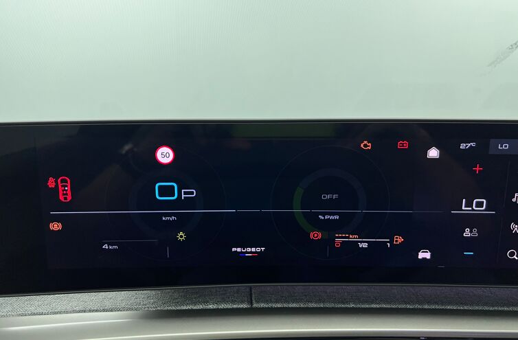 PEUGEOT 3008 SUV Hybride Essence