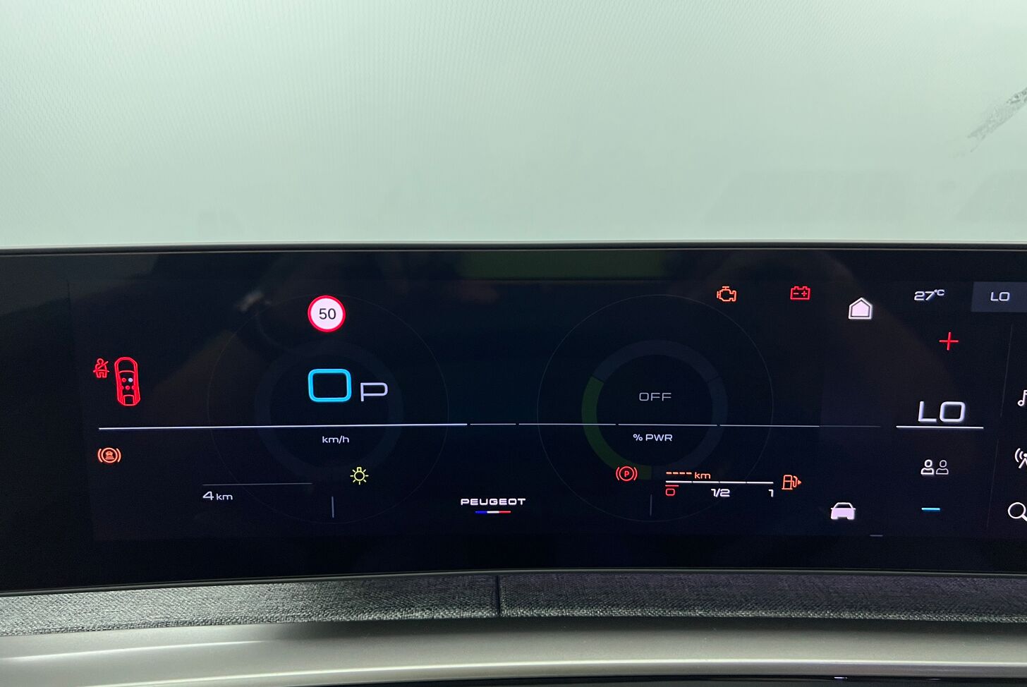 PEUGEOT 3008 SUV Hybride Essence