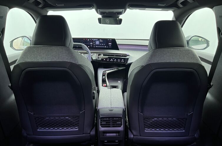 PEUGEOT 3008 SUV Hybride Essence