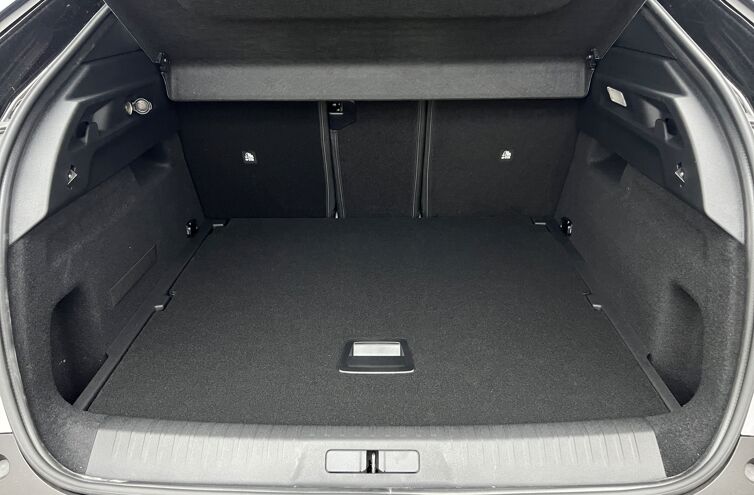 PEUGEOT 3008 SUV Hybride Essence
