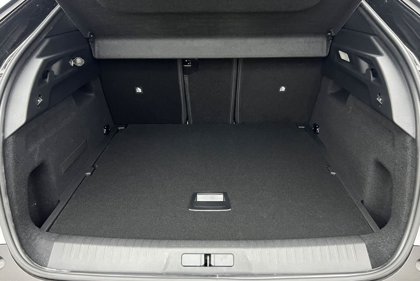 PEUGEOT 3008 SUV Hybride Essence