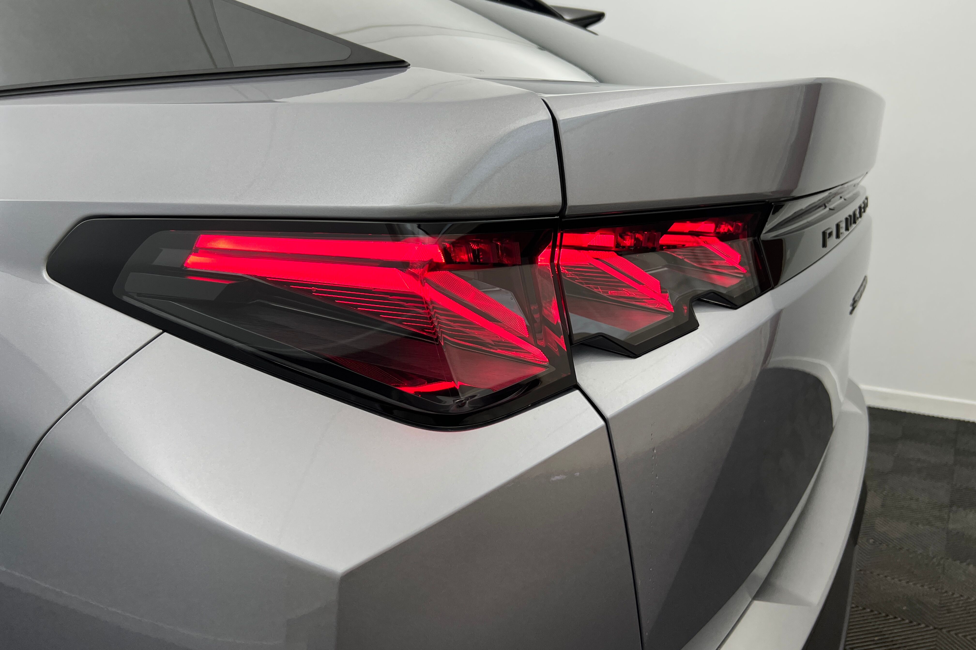 PEUGEOT 3008 SUV Hybride — photo 20