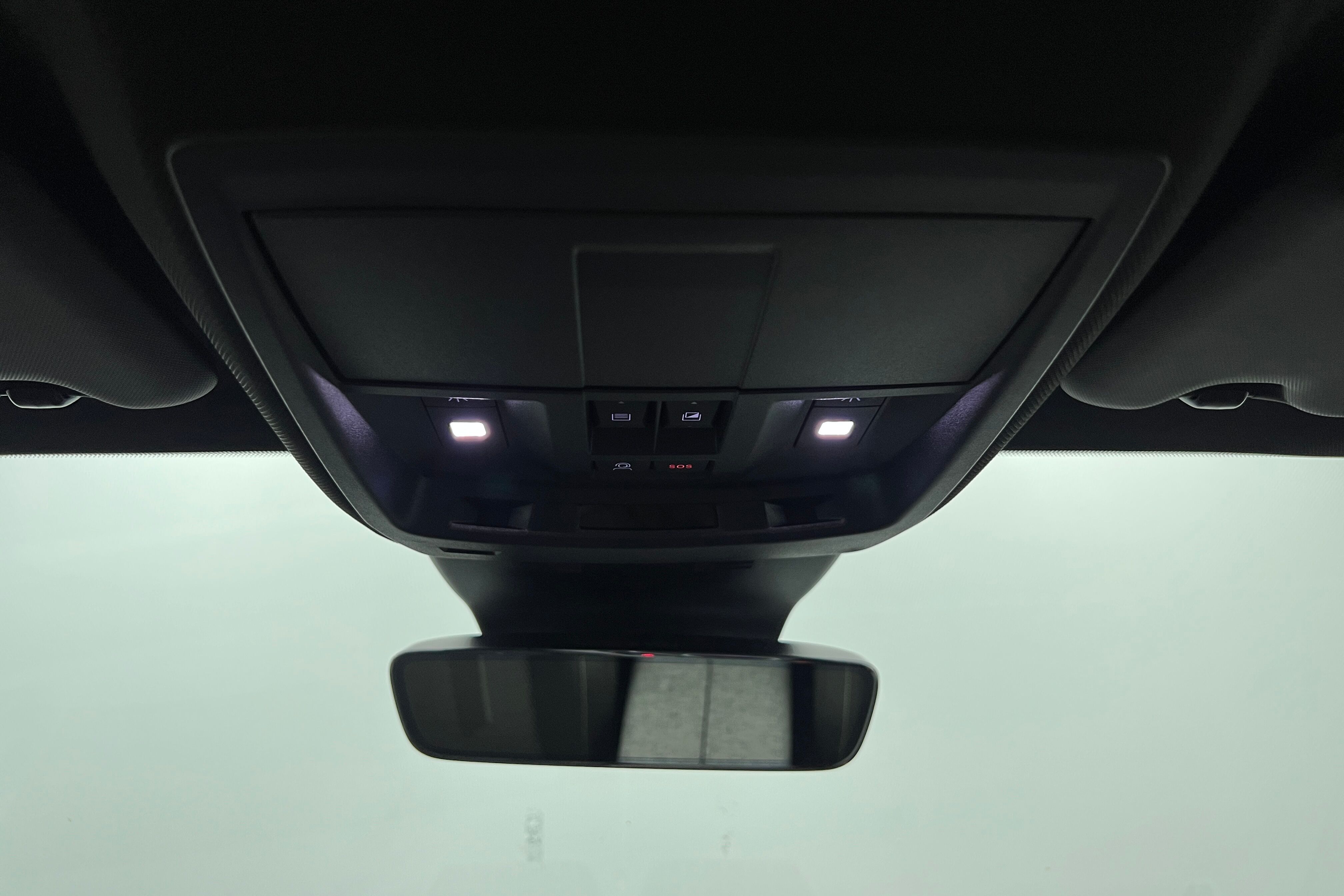 PEUGEOT 3008 SUV Hybride — photo 23
