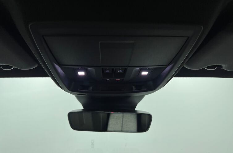 PEUGEOT 3008 SUV Hybride Essence