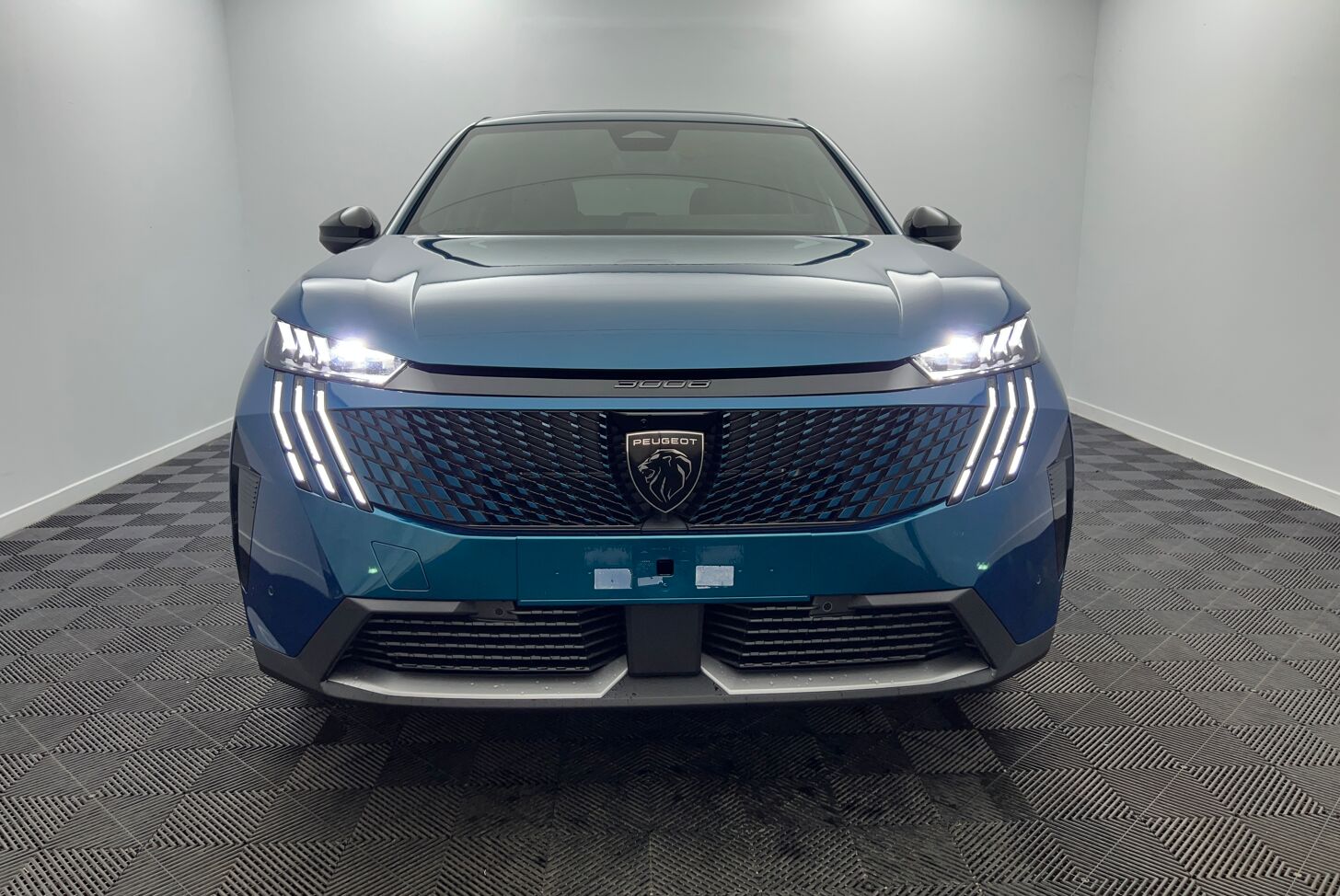PEUGEOT 3008 SUV Hybride Essence