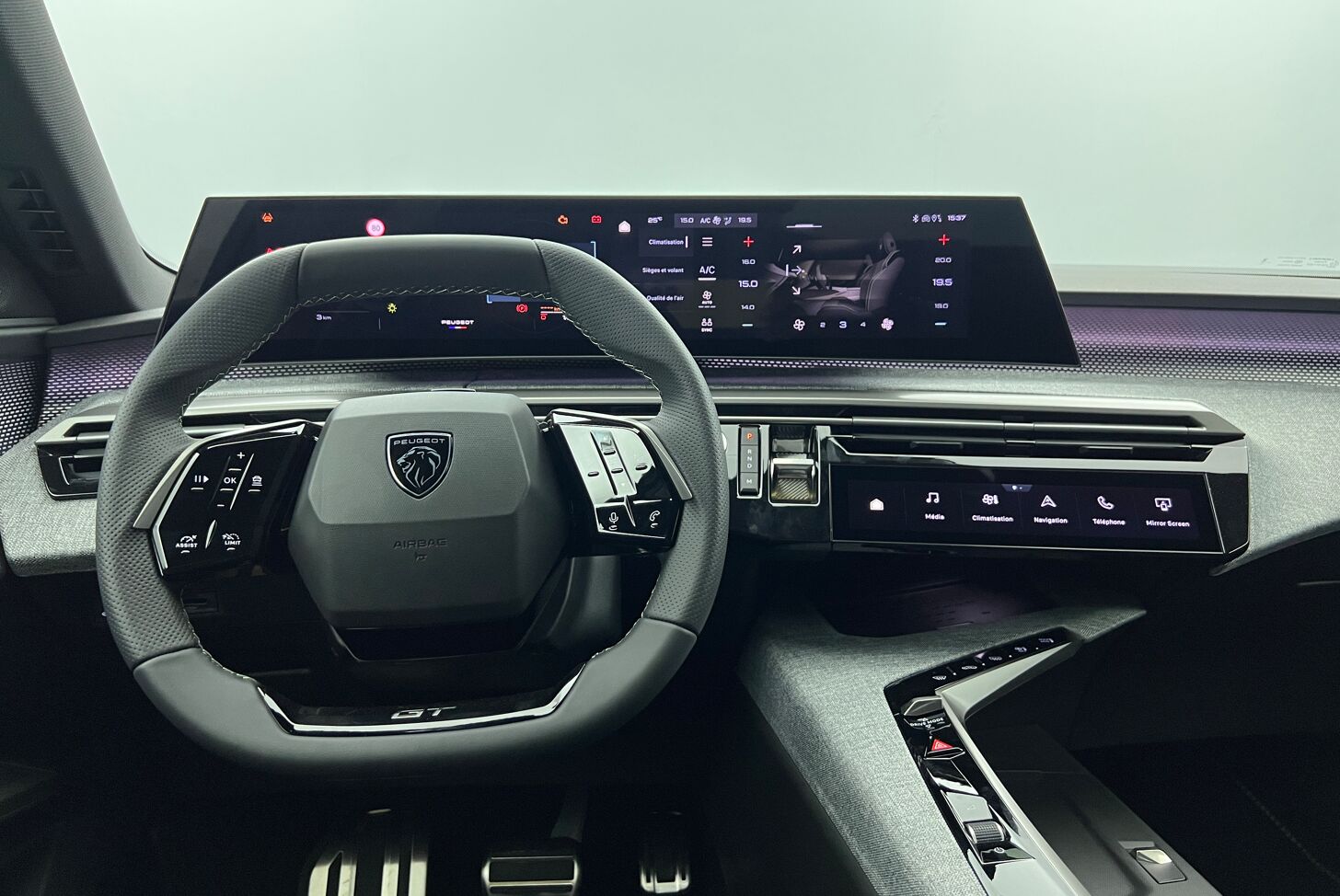 PEUGEOT 3008 SUV Hybride Essence
