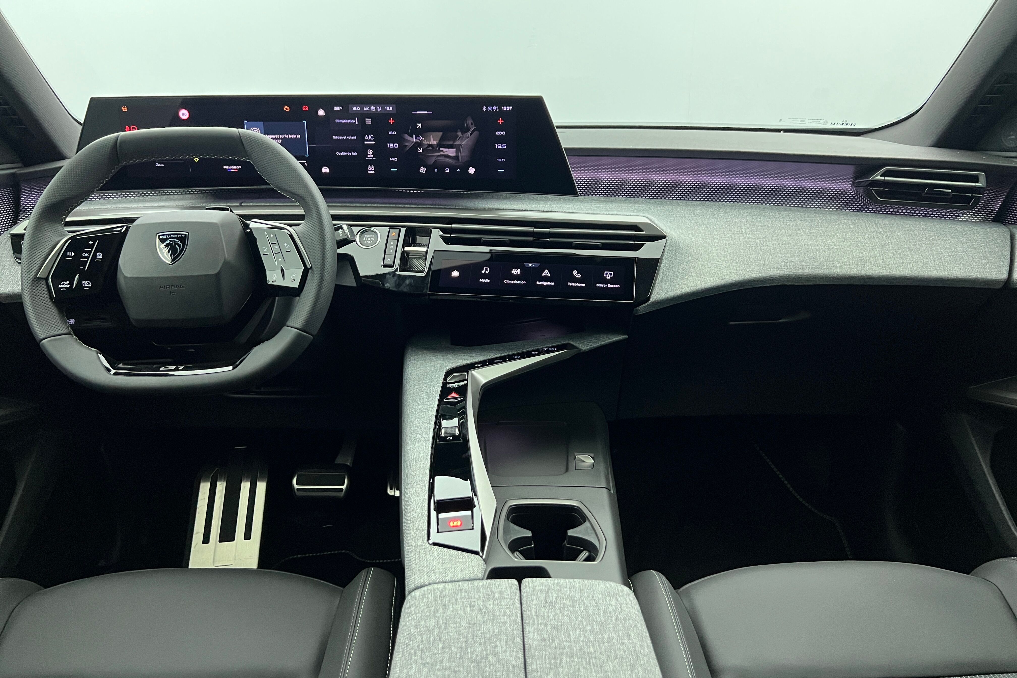 PEUGEOT 3008 SUV Hybride — photo 8