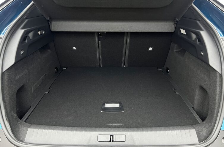 PEUGEOT 3008 SUV Hybride Essence