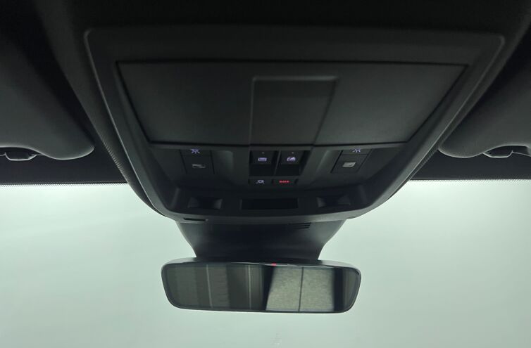 PEUGEOT 3008 SUV Hybride Essence
