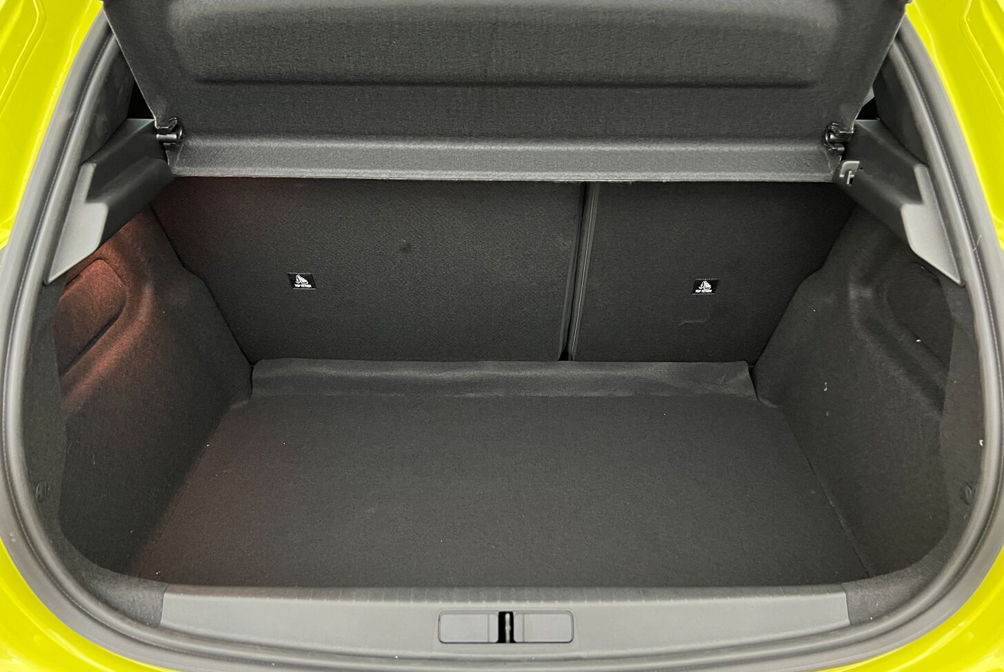 PEUGEOT 208 Berline Hybride Essence