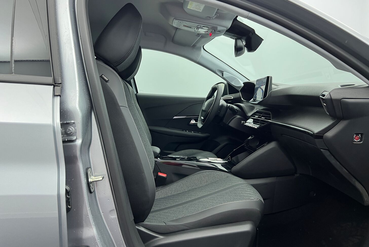 PEUGEOT 208 Berline Hybride Essence