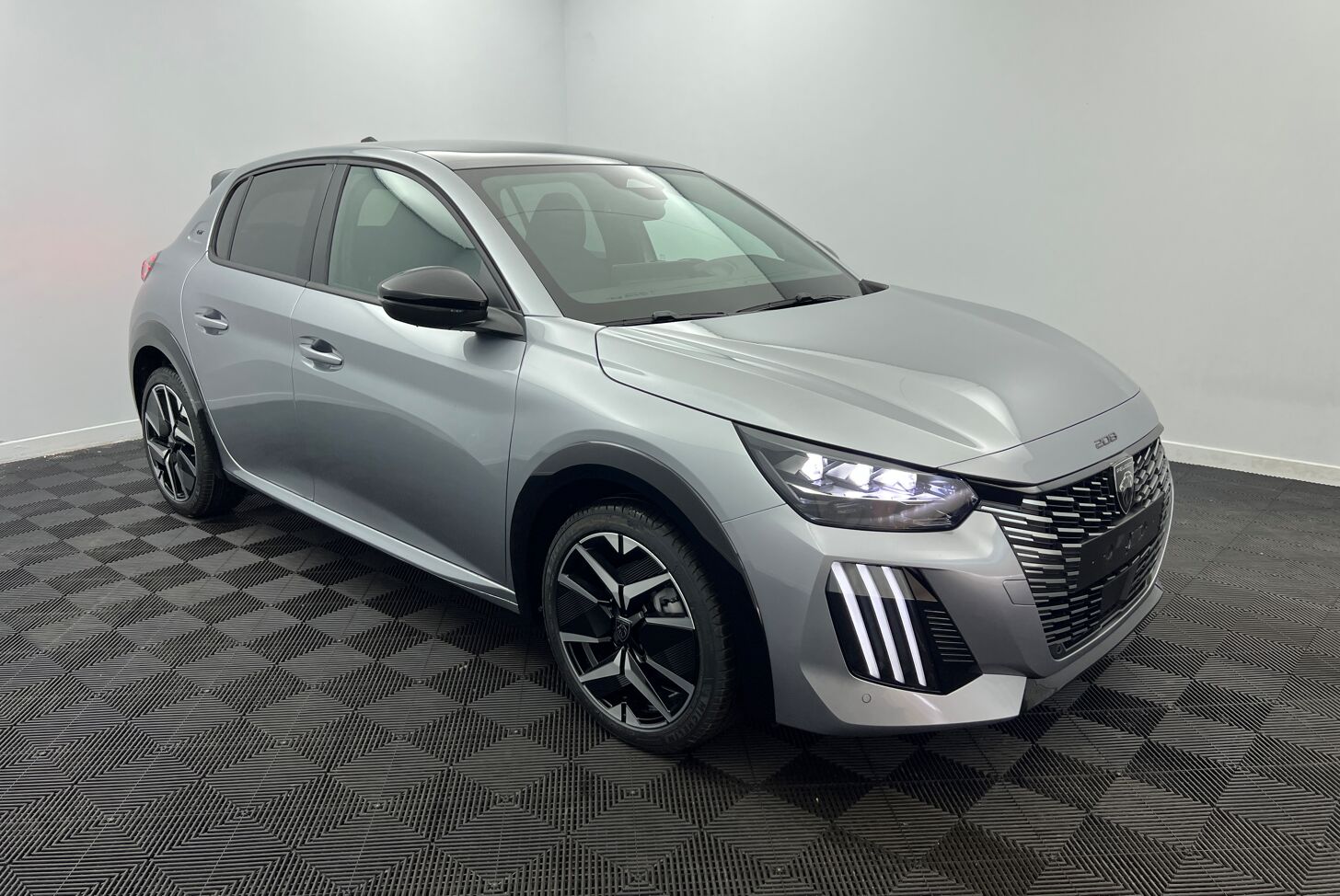 PEUGEOT 208 Berline Hybride Essence