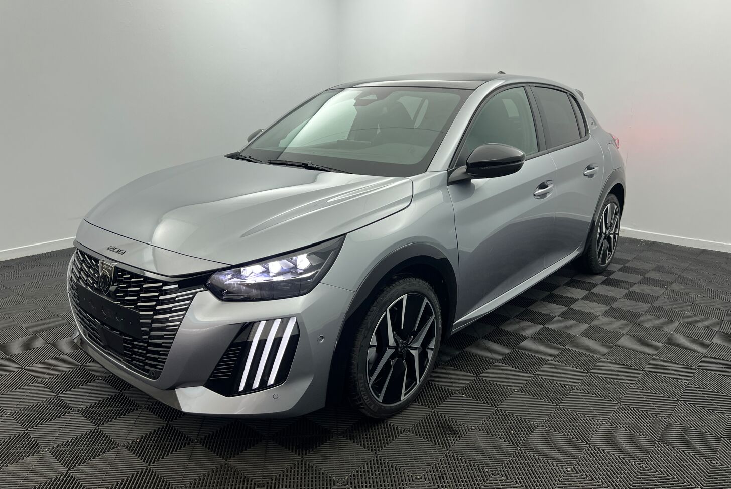 PEUGEOT 208 Berline Hybride Essence