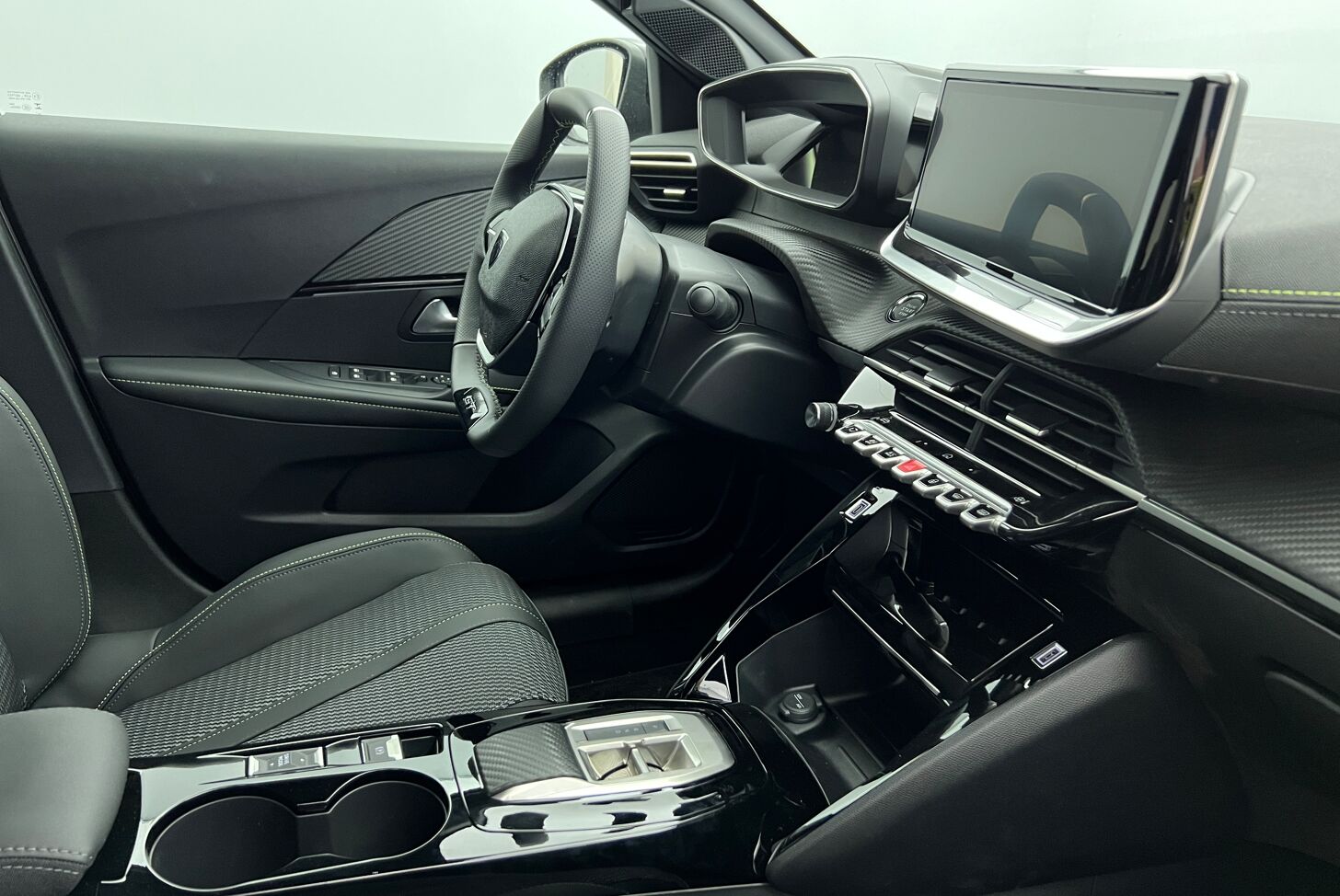 PEUGEOT 208 Berline Hybride Essence