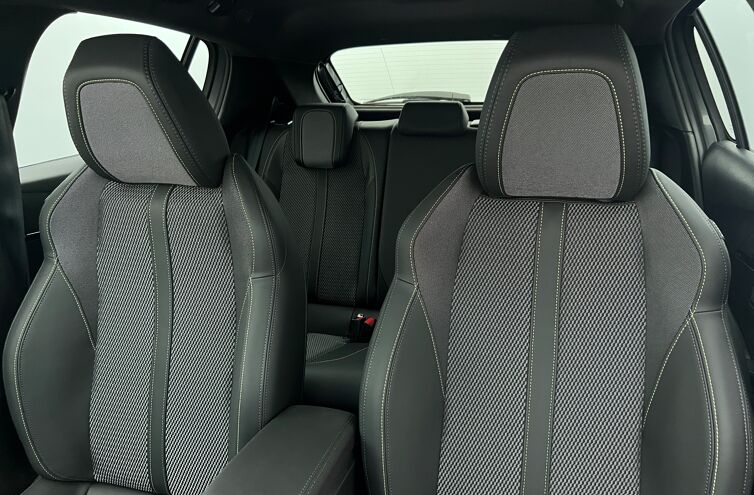 PEUGEOT 208 Berline Hybride Essence