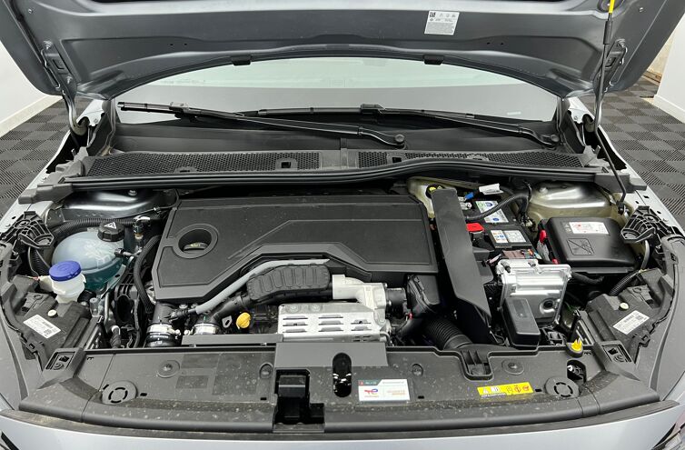 PEUGEOT 208 Berline Hybride Essence