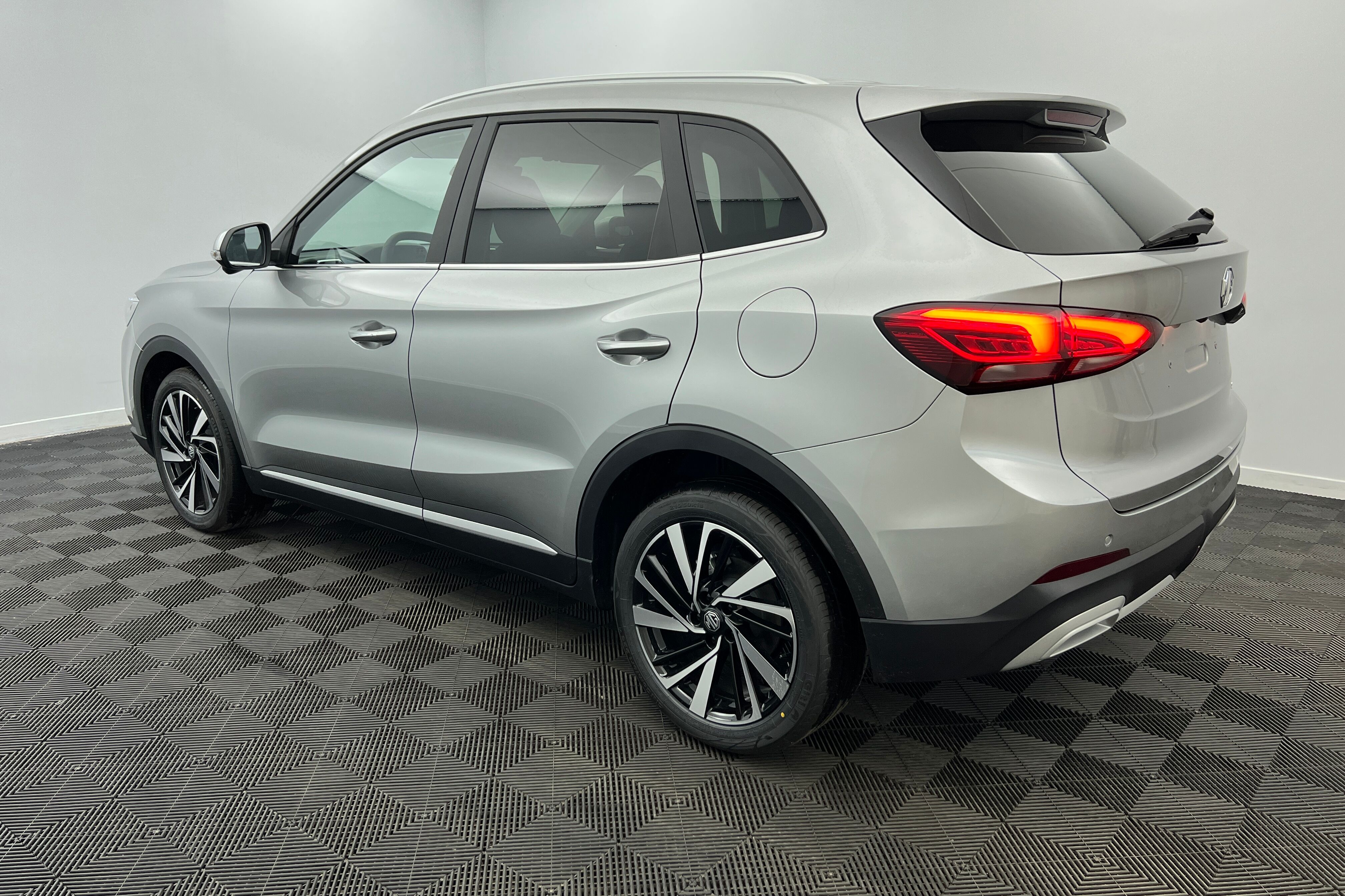 MG ZS Hybrid+ SUV Hybride — photo 4