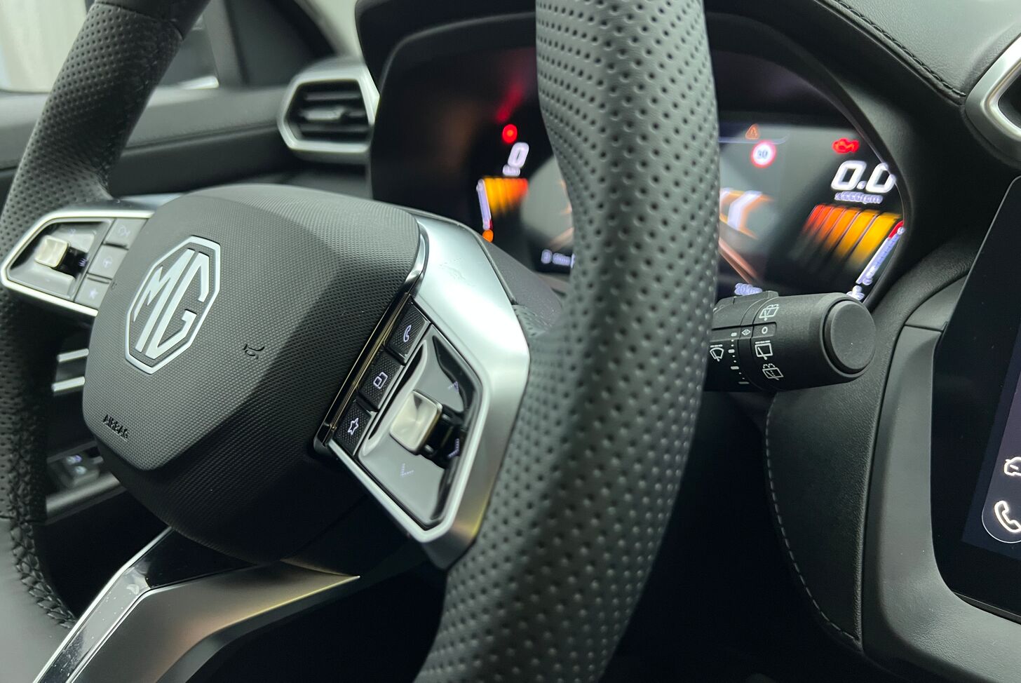 MG ZS Hybrid+ SUV Hybride Essence