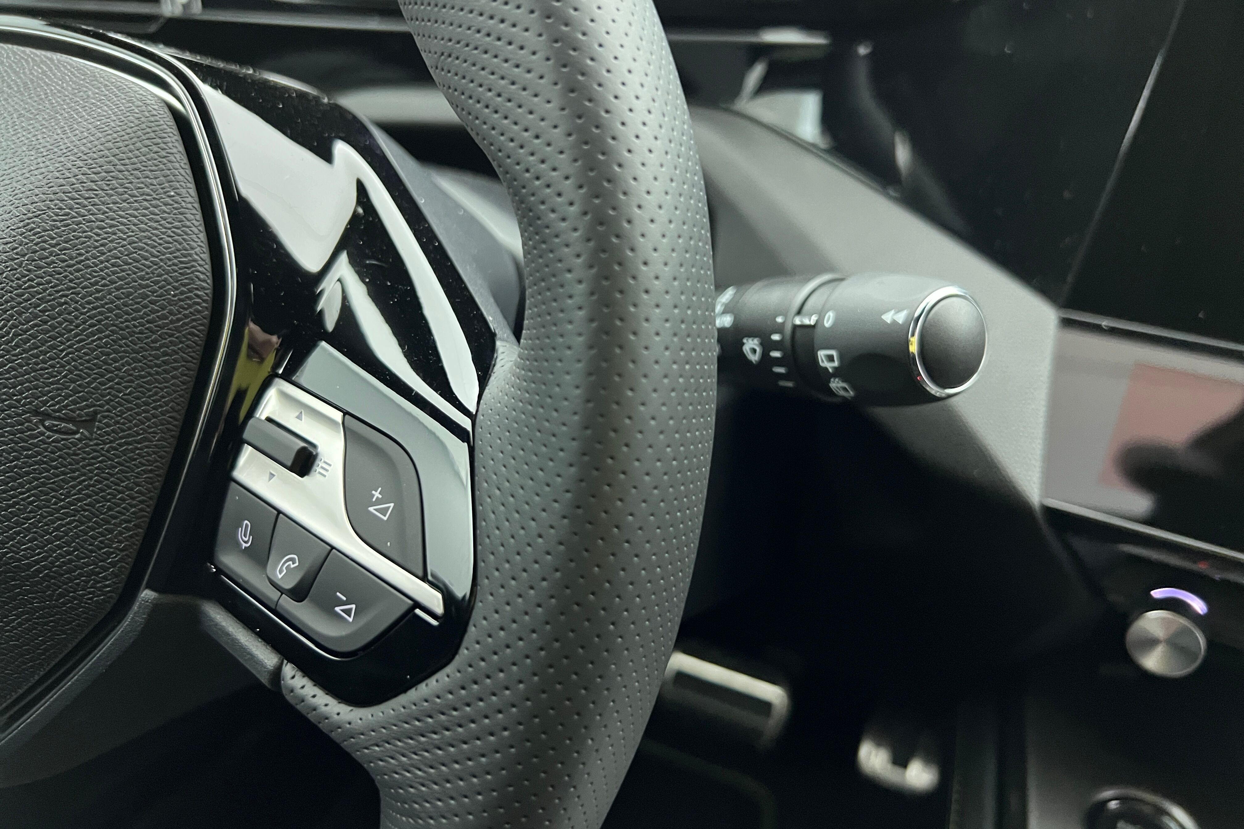 PEUGEOT 308 Berline Diesel — photo 17