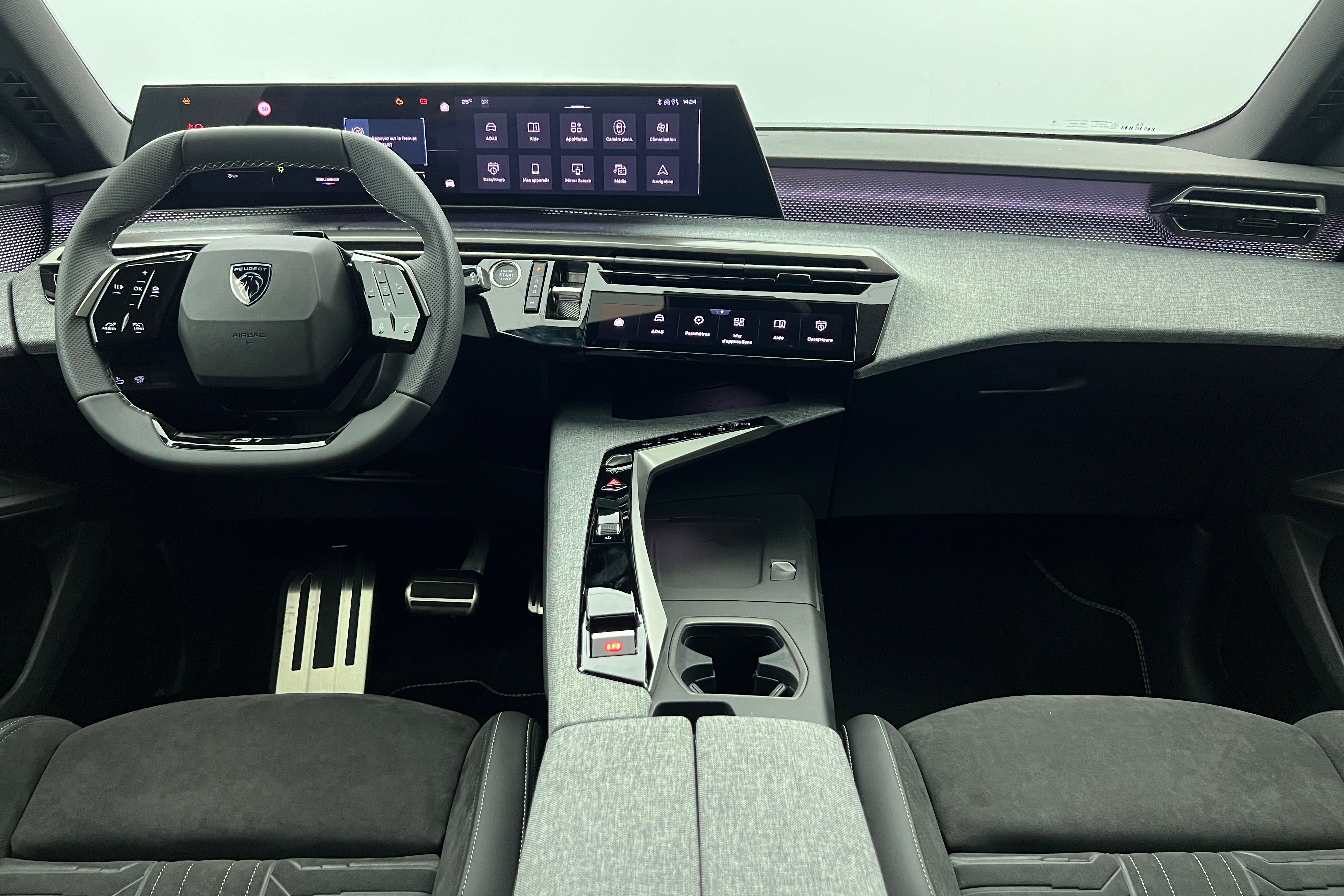 PEUGEOT 3008 SUV Hybride — photo 8