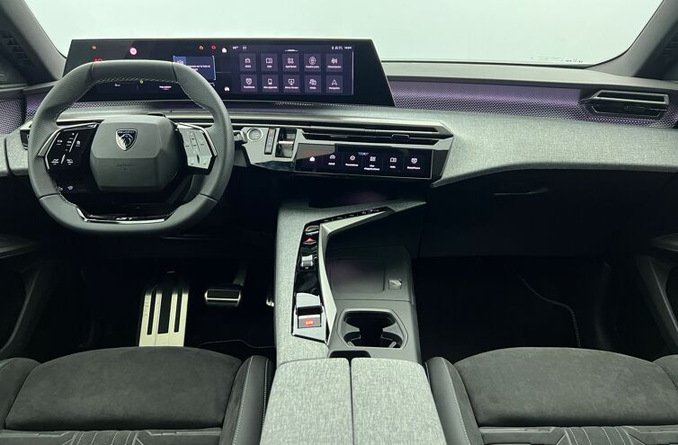 PEUGEOT 3008 SUV Hybride Essence