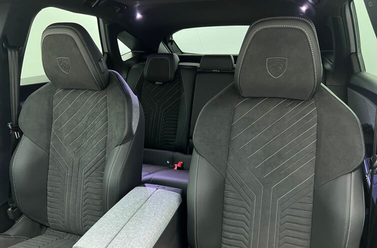 PEUGEOT 3008 SUV Hybride Essence