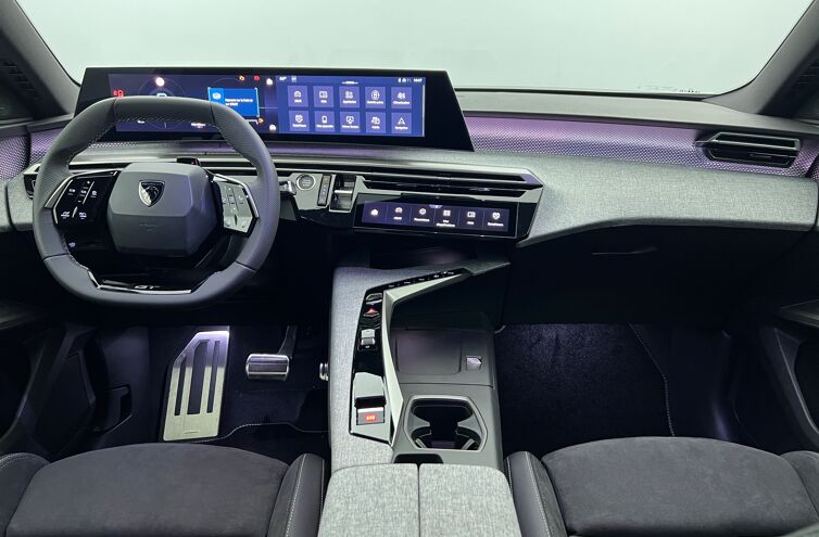 PEUGEOT 3008 SUV Hybride Essence