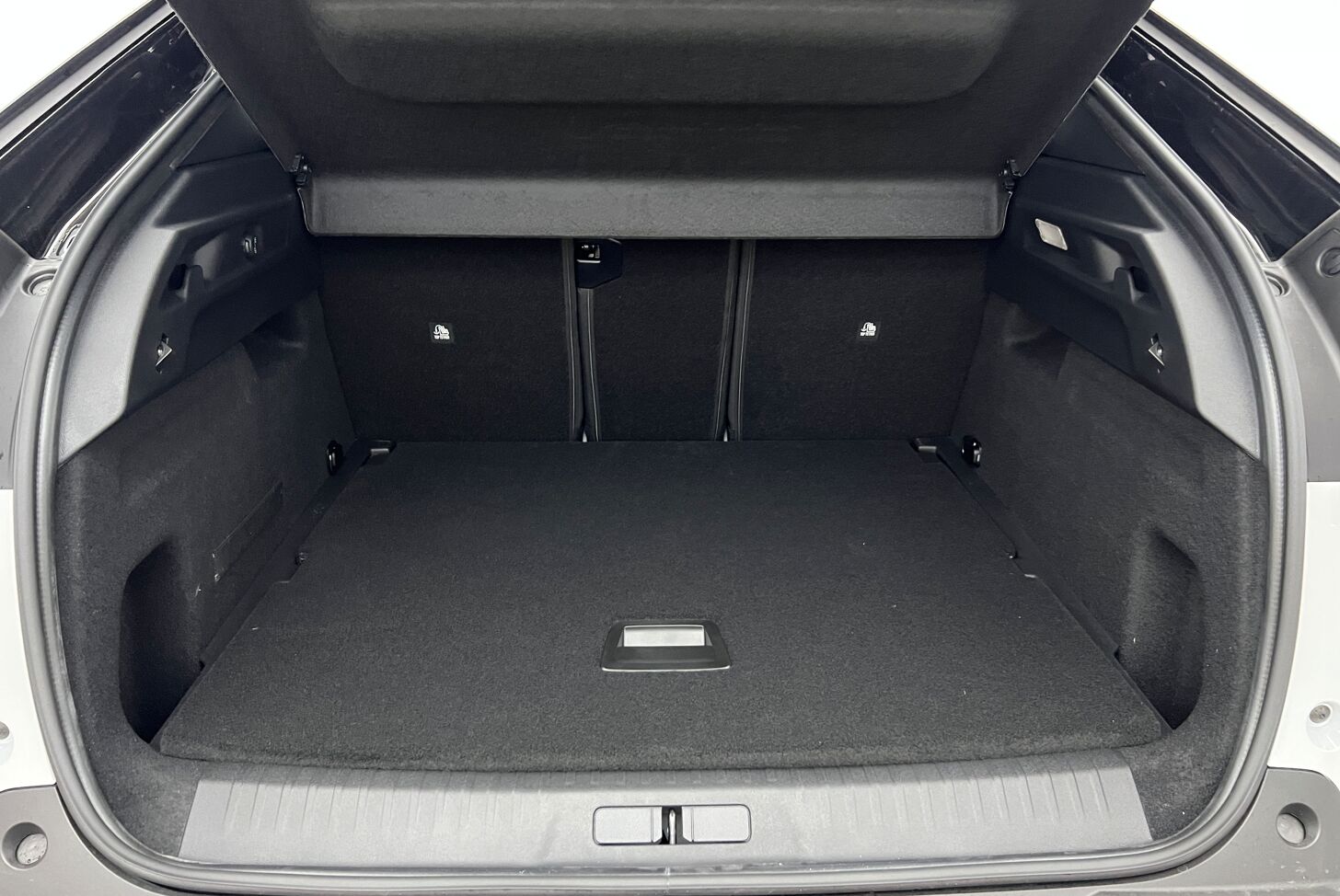 PEUGEOT 3008 SUV Hybride Essence