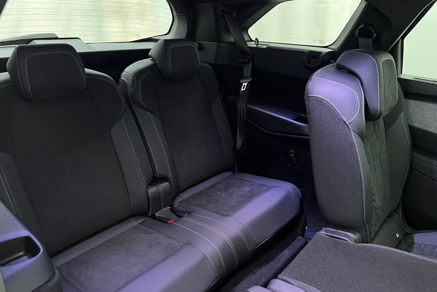 PEUGEOT 5008 SUV Hybride Essence