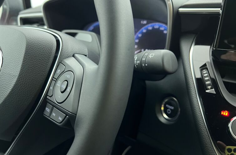 TOYOTA Corolla Touring Sports Break Hybride Essence