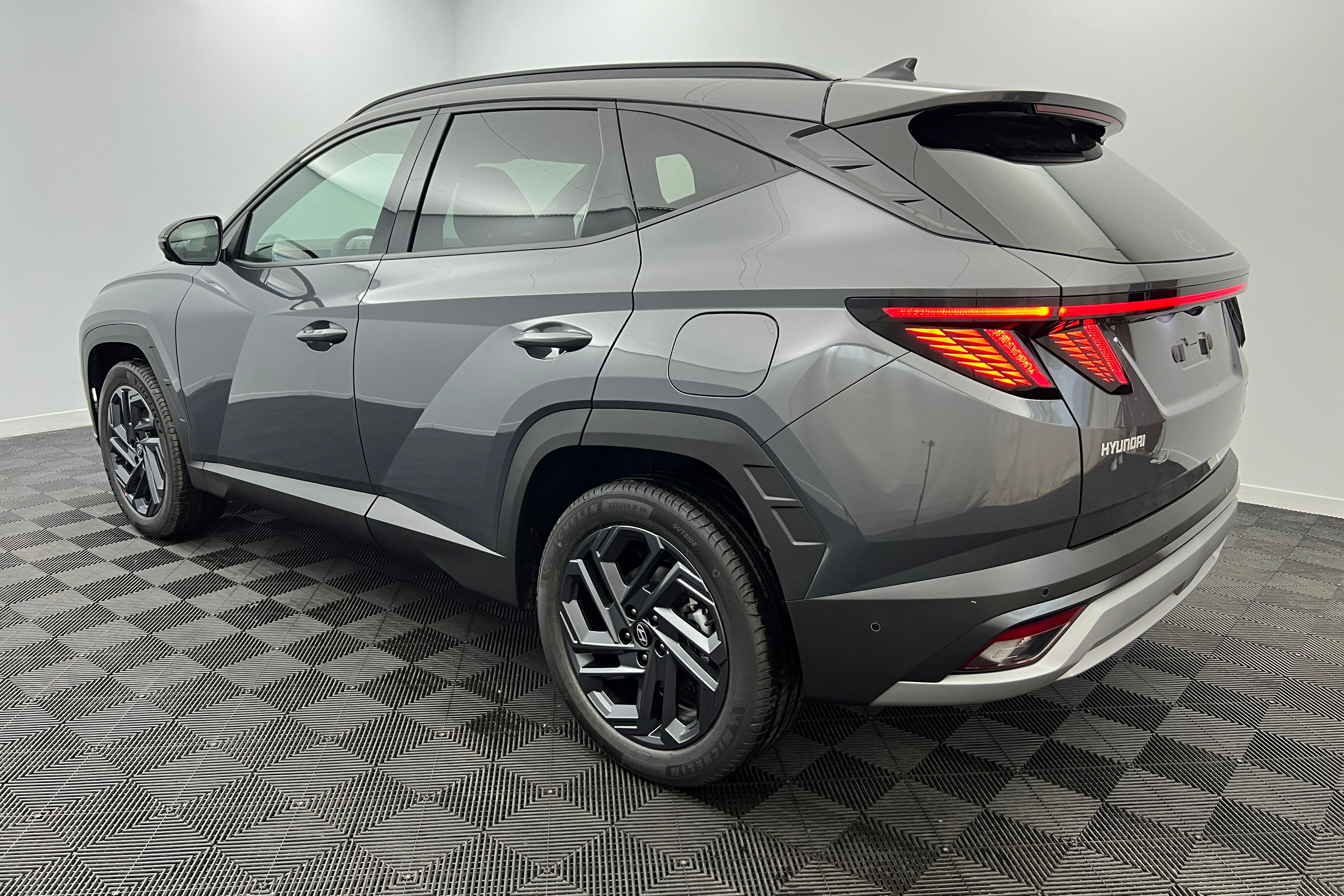 HYUNDAI Tucson SUV Hybride — photo 4