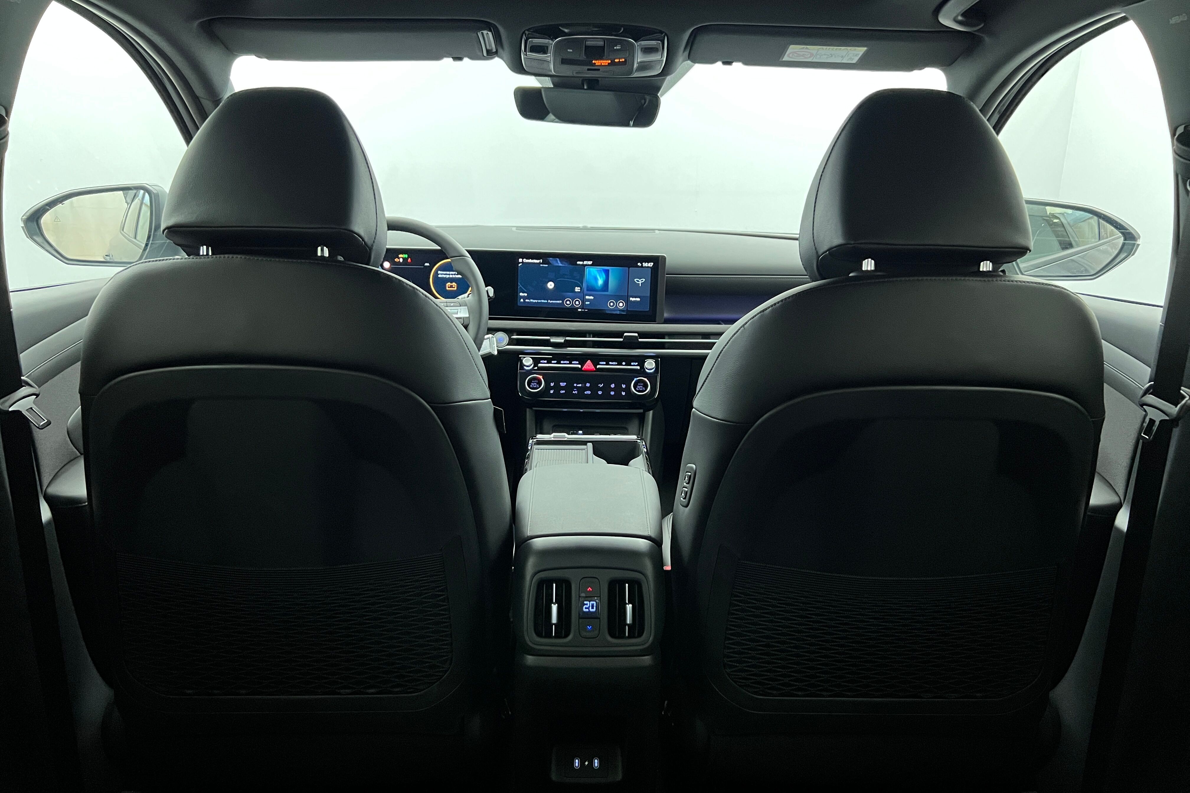 HYUNDAI Tucson SUV Hybride — photo 10