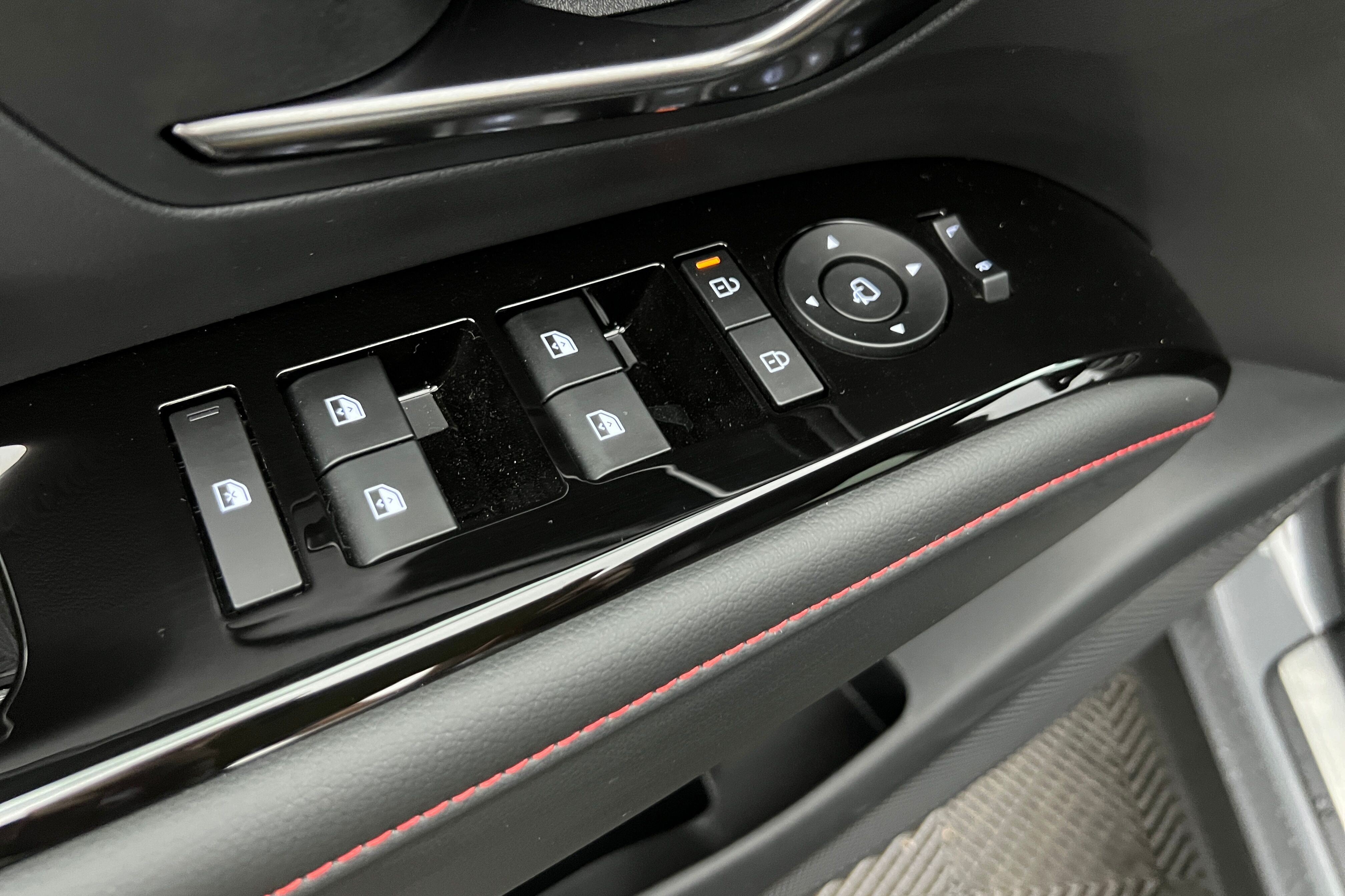 HYUNDAI Tucson SUV Hybride — photo 15