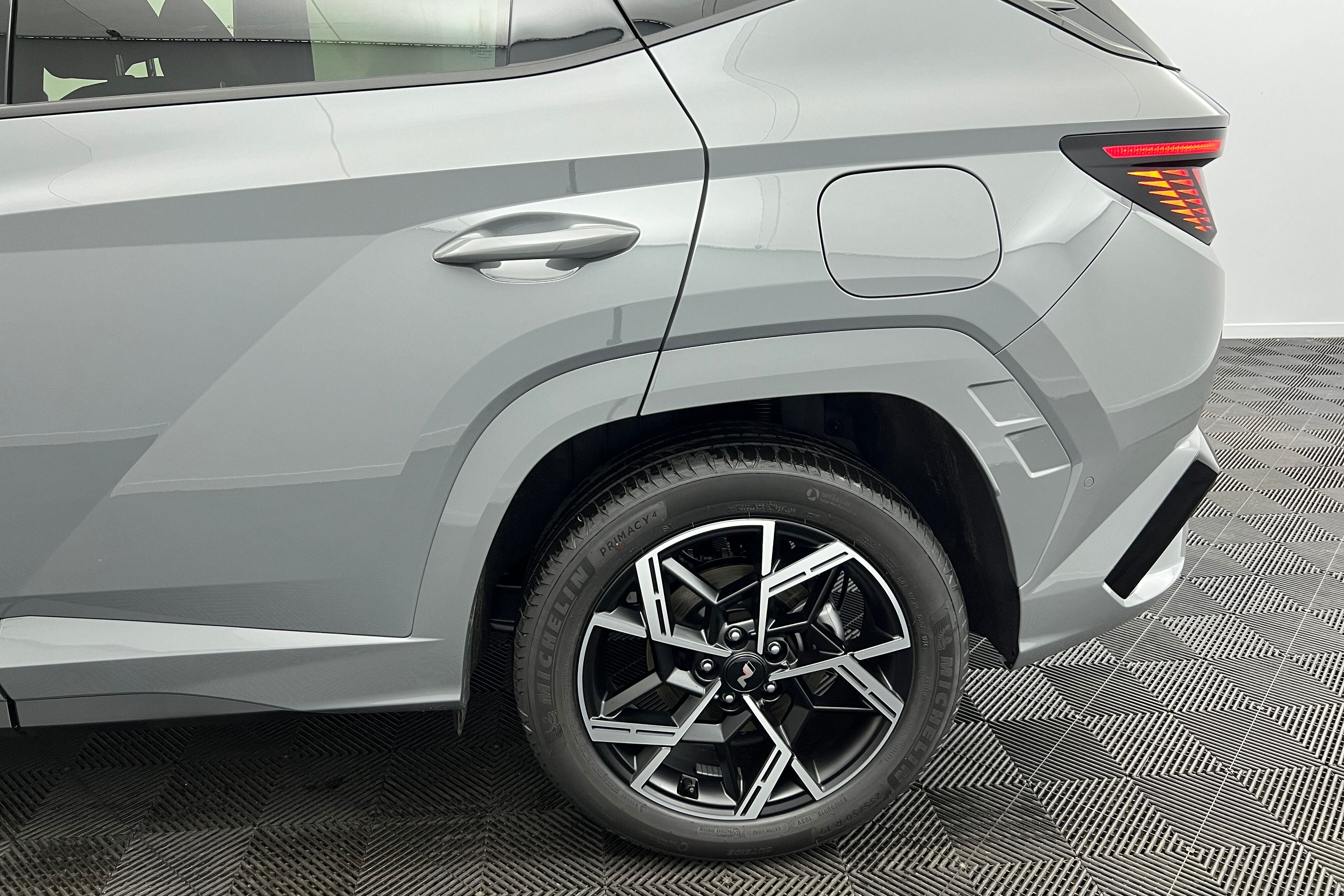 HYUNDAI Tucson SUV Hybride — photo 19