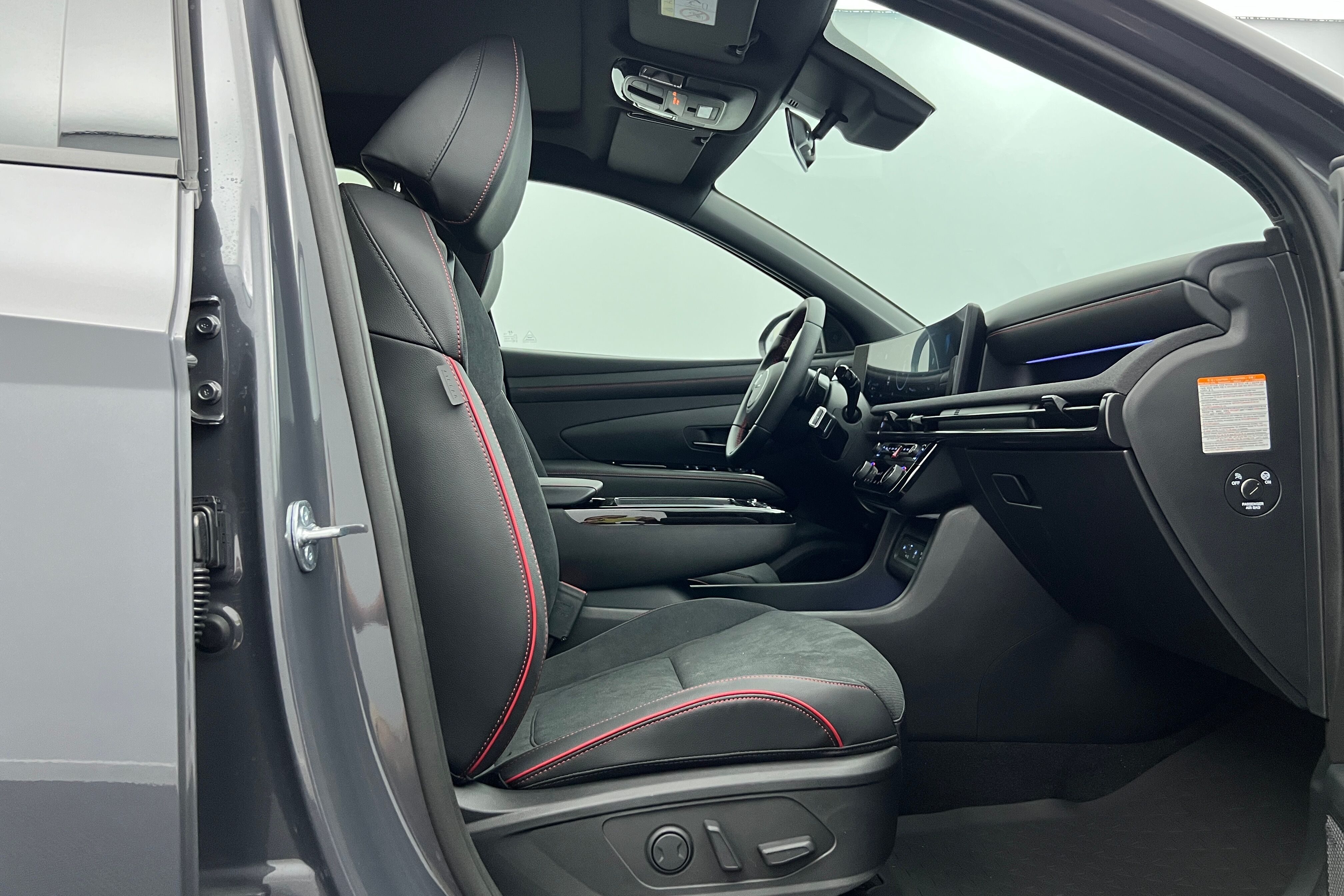 HYUNDAI Tucson SUV Hybride — photo 13