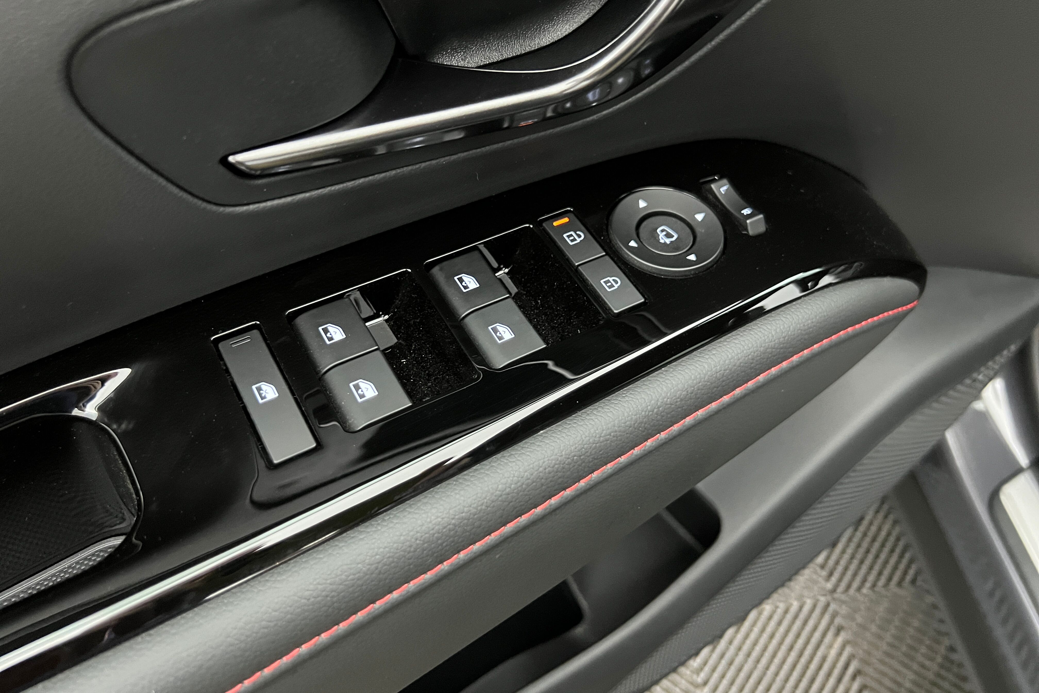 HYUNDAI Tucson SUV Hybride — photo 15