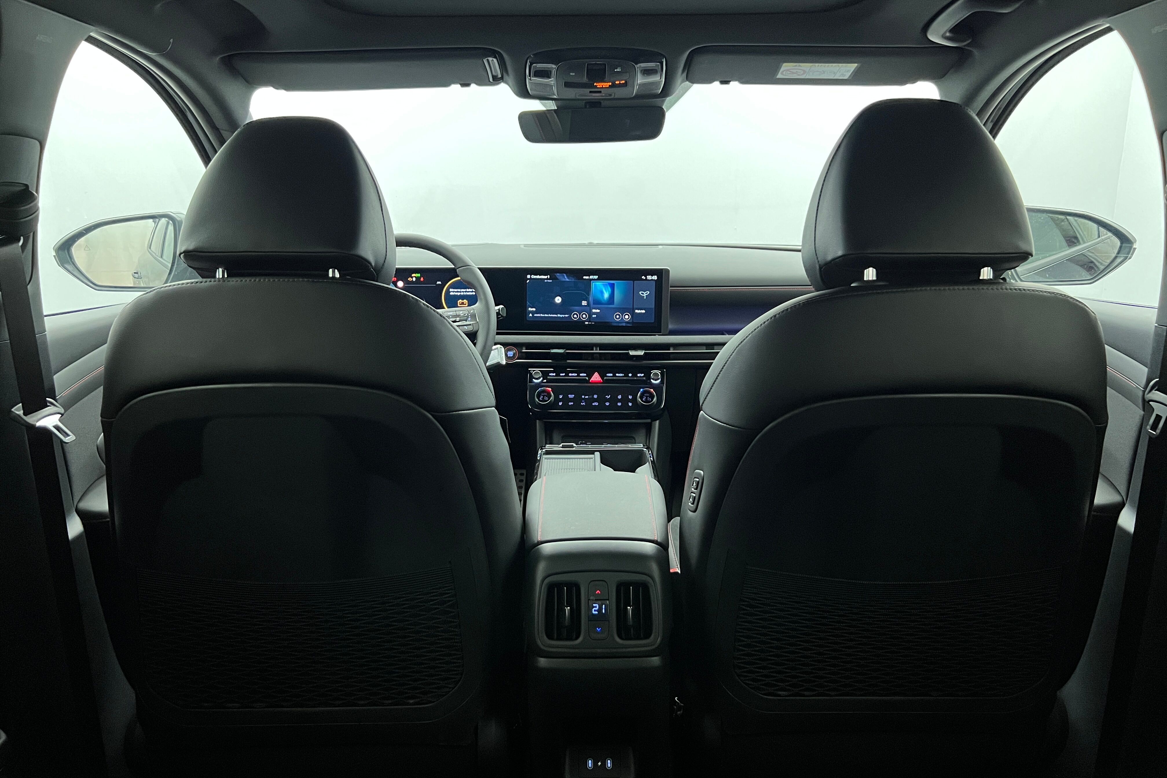 HYUNDAI Tucson SUV Hybride — photo 10