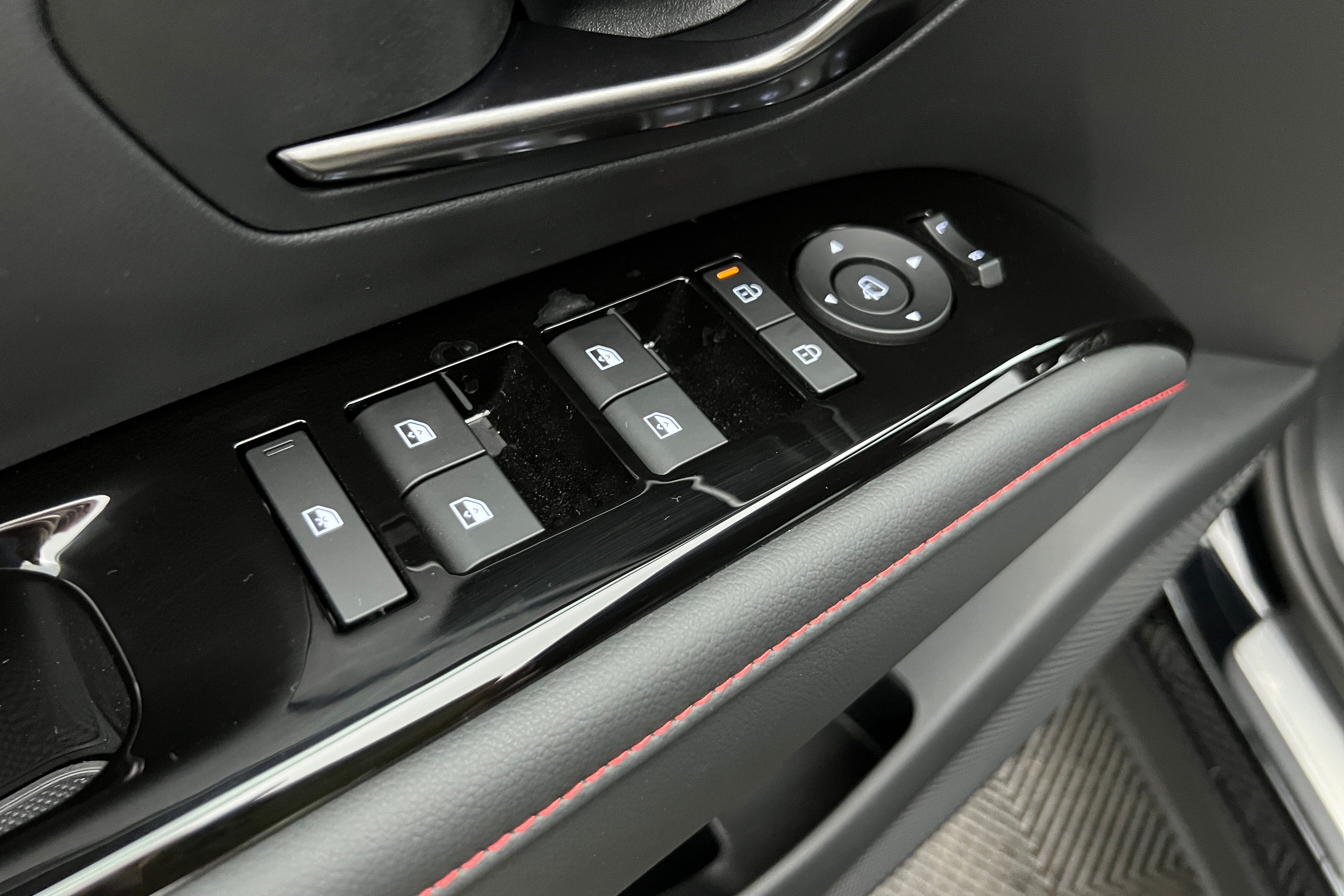 HYUNDAI Tucson SUV Hybride — photo 15