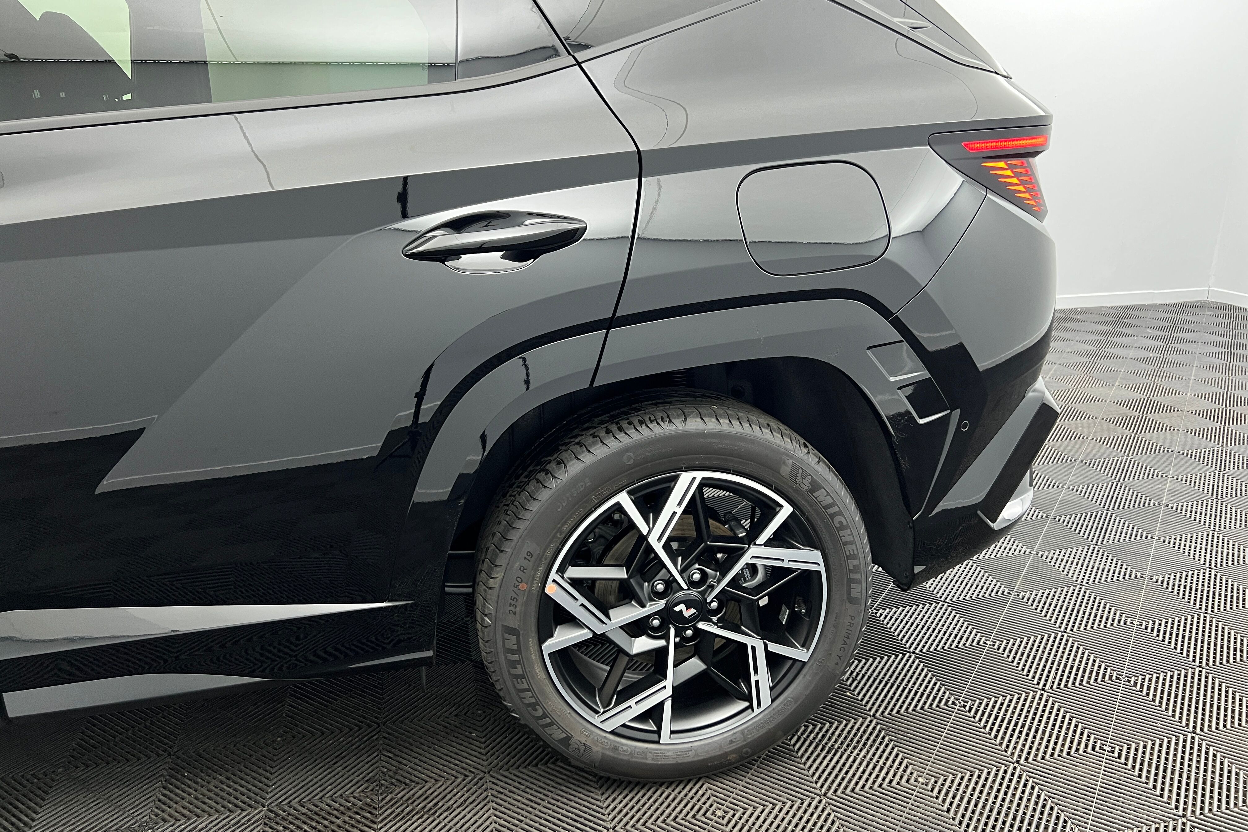 HYUNDAI Tucson SUV Hybride — photo 19