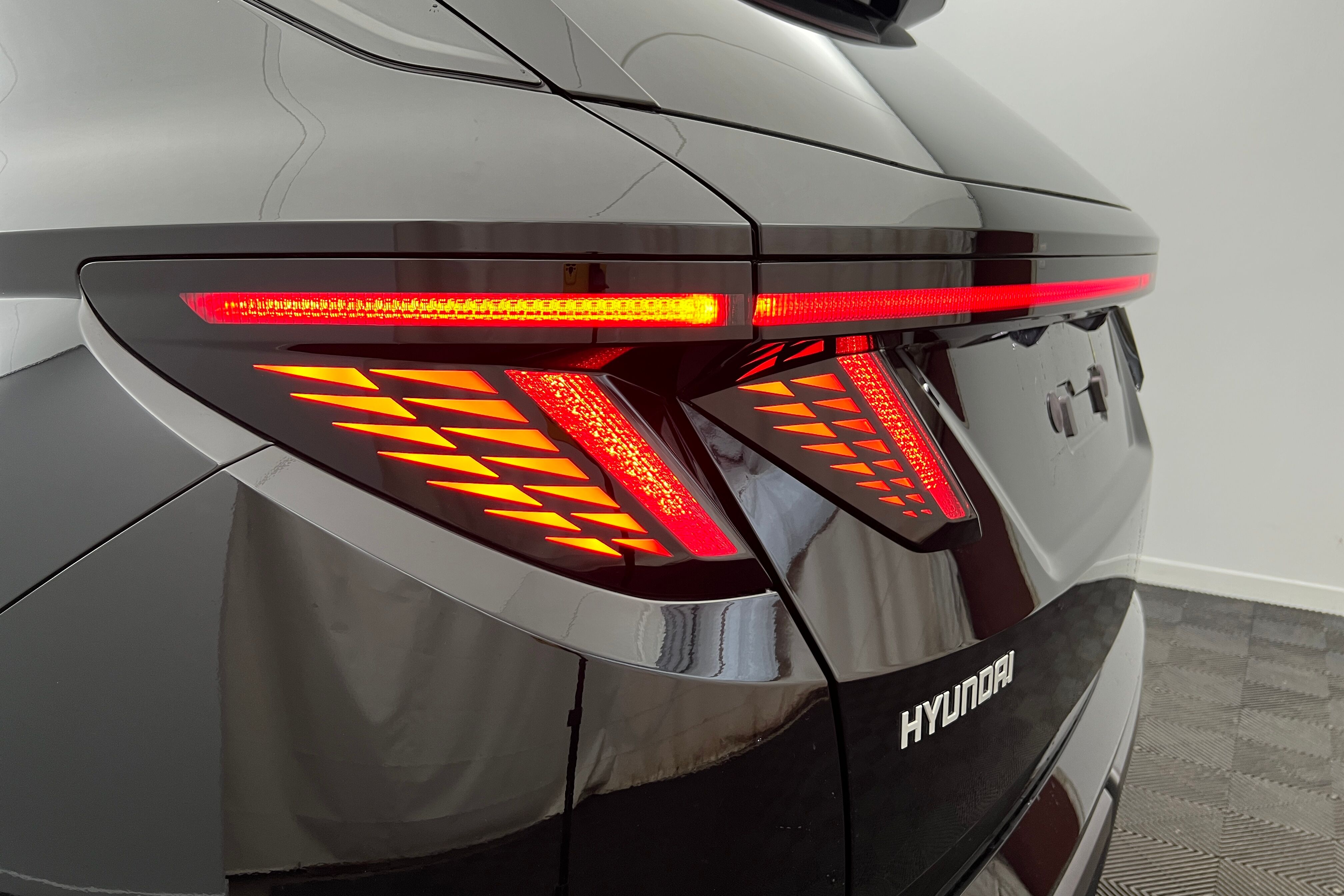 HYUNDAI Tucson SUV Hybride — photo 20