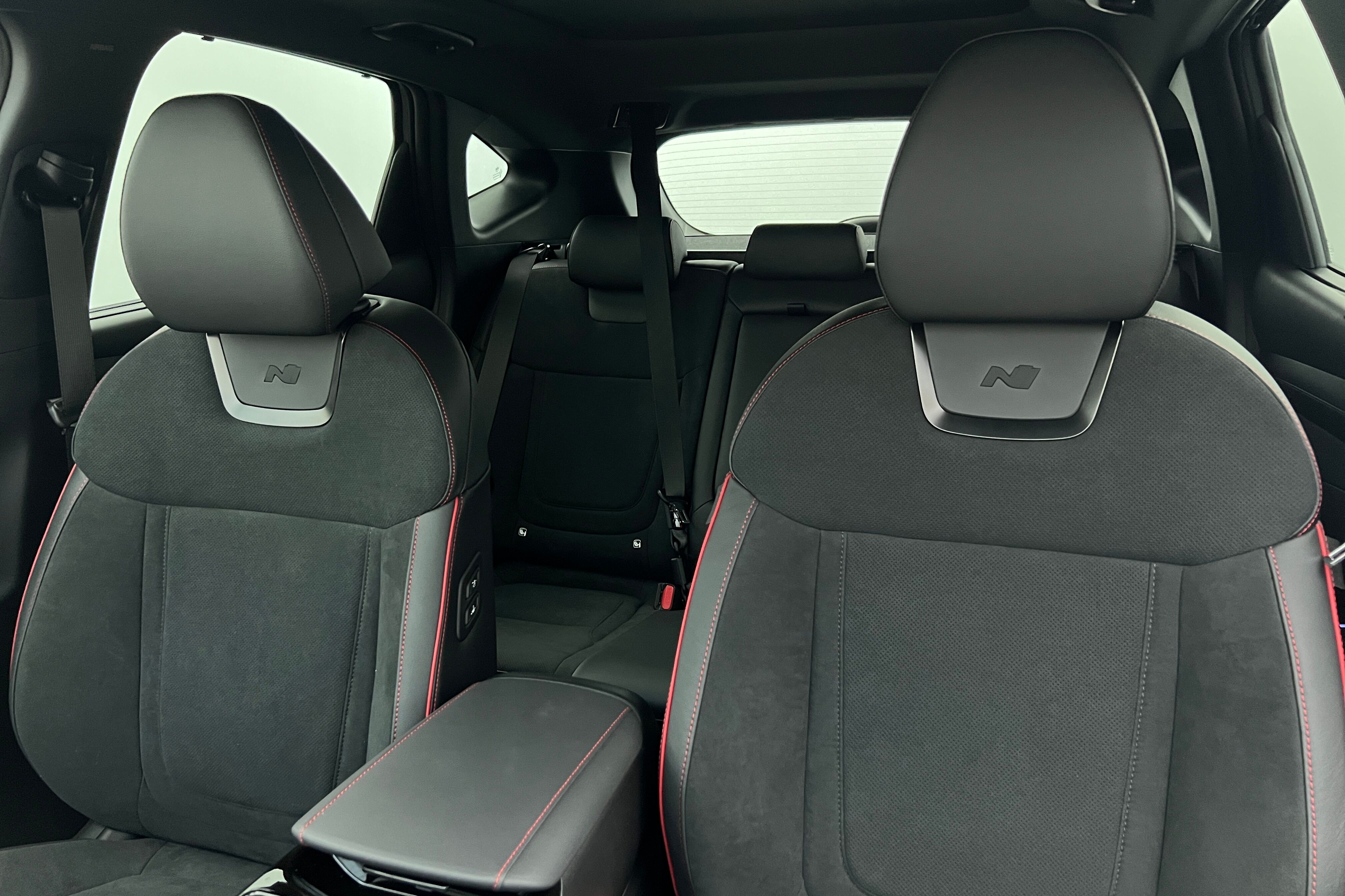 HYUNDAI Tucson SUV Hybride — photo 11