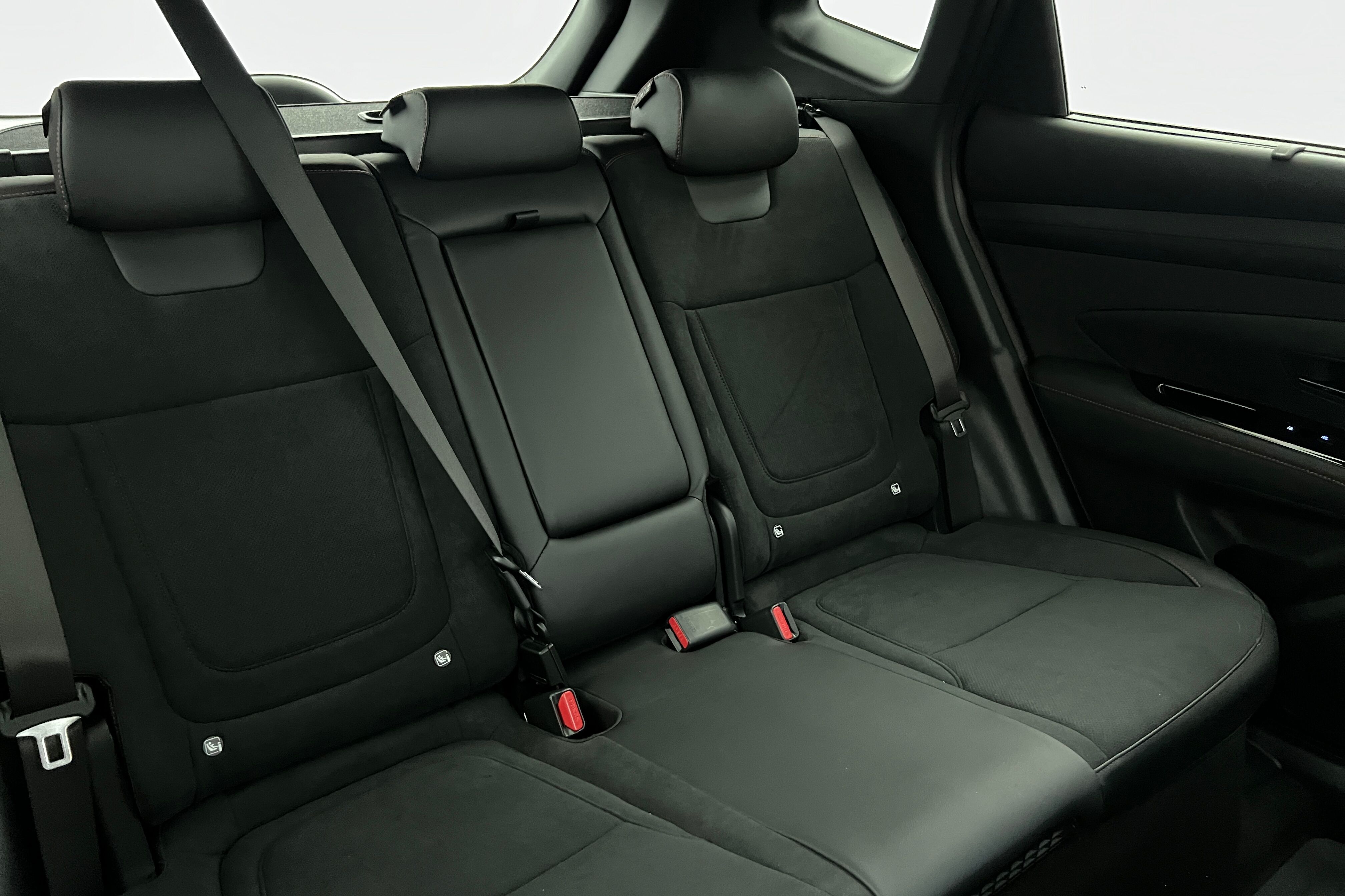 HYUNDAI Tucson SUV Hybride — photo 14